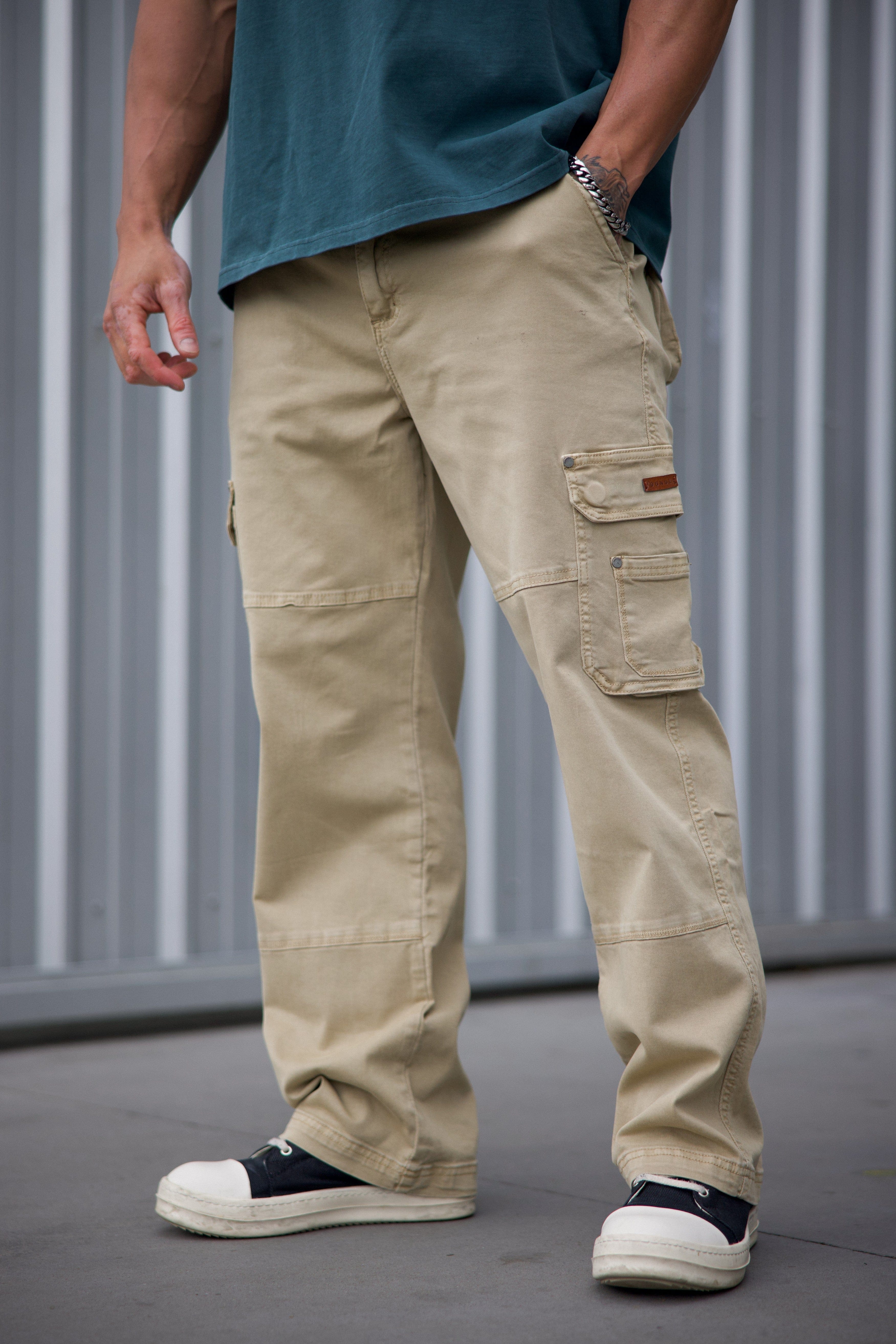 6032 - Old Money Twill Cargo Pants