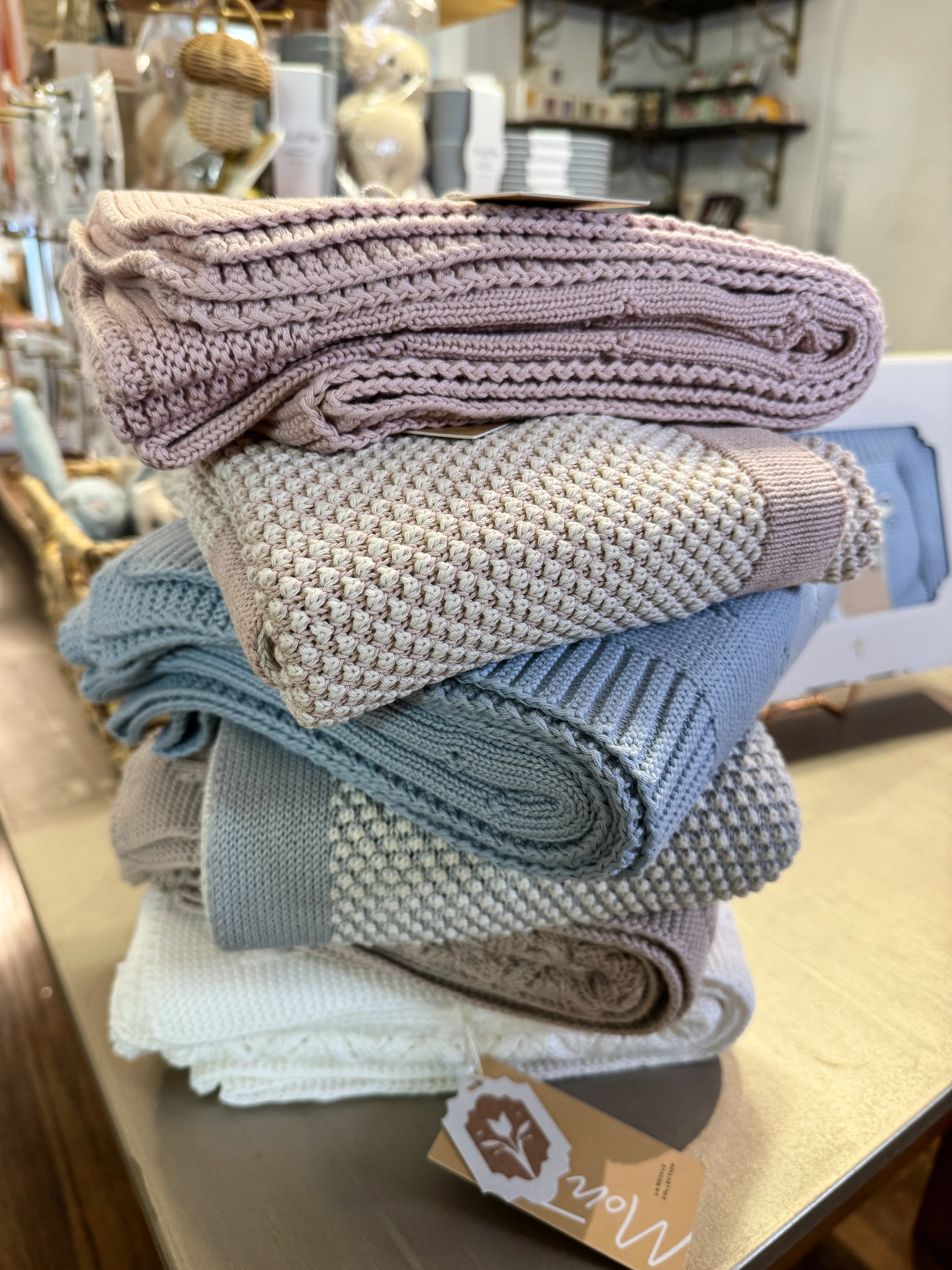 PERFECT POINTELLE KNIT BLANKET LIGHT ROSE