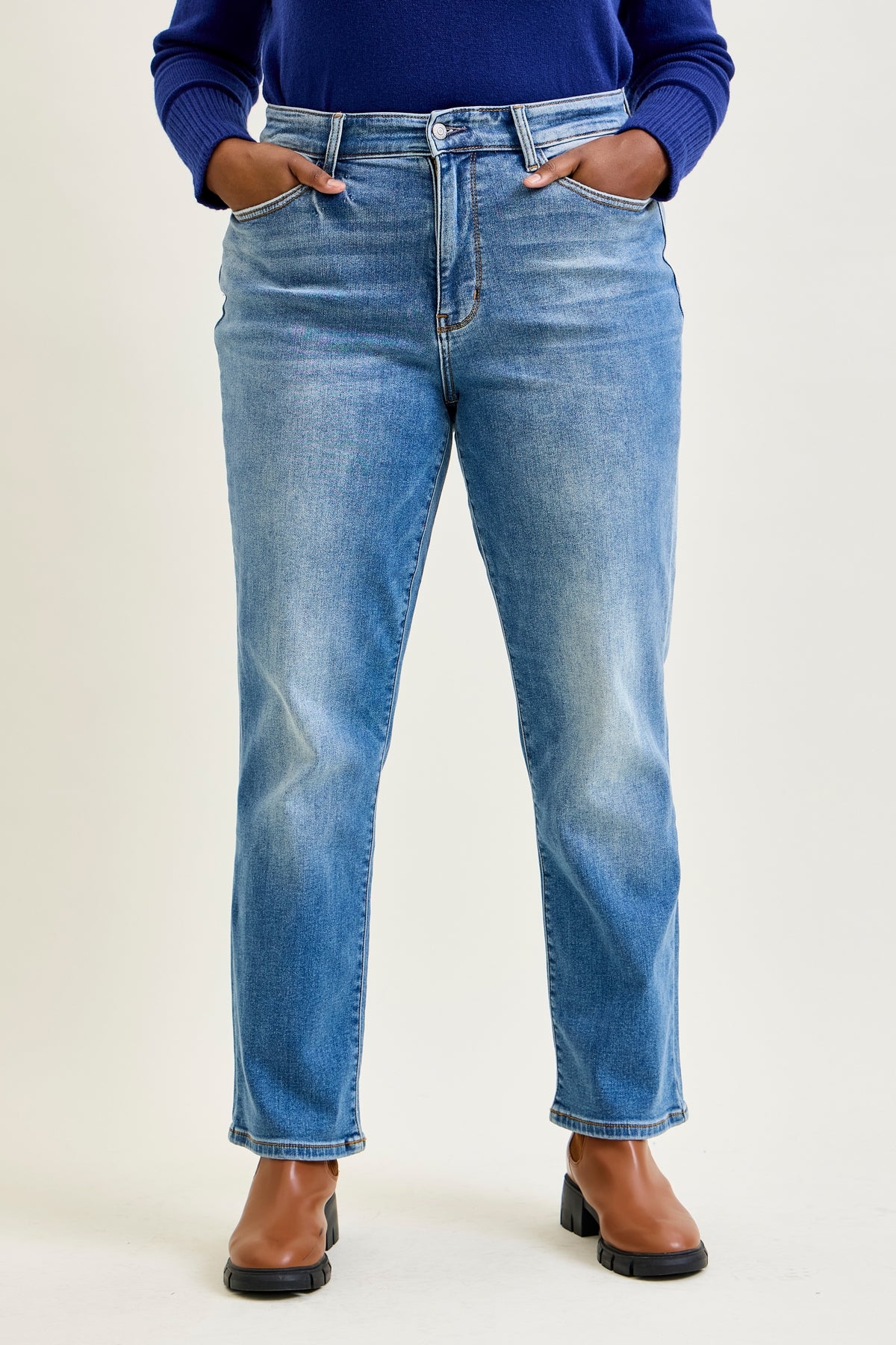 Delaney Vintage Wash ThermaDENIM Straight Fit - PLUS