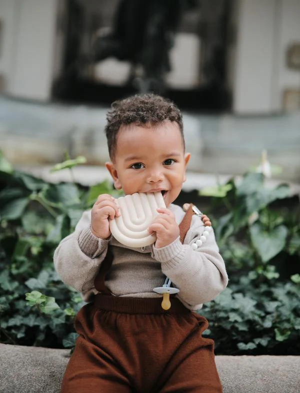 Rainbow Teether (Shifting Sand)