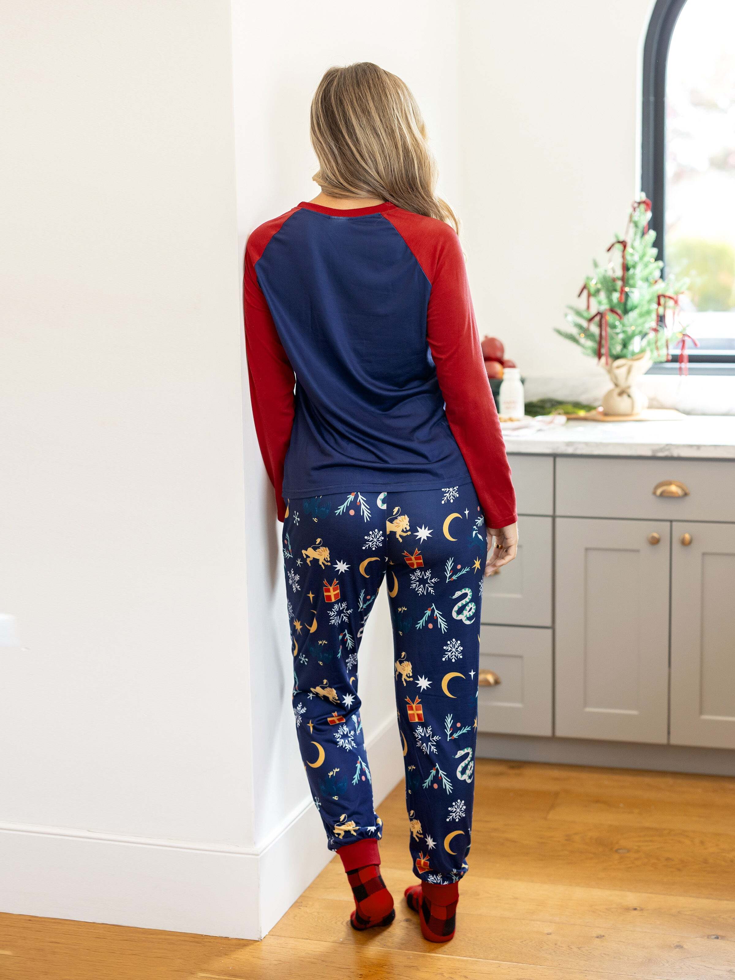 Christmas Family Matching Hogwarts Print Pajamas Sets with Christmas Socks