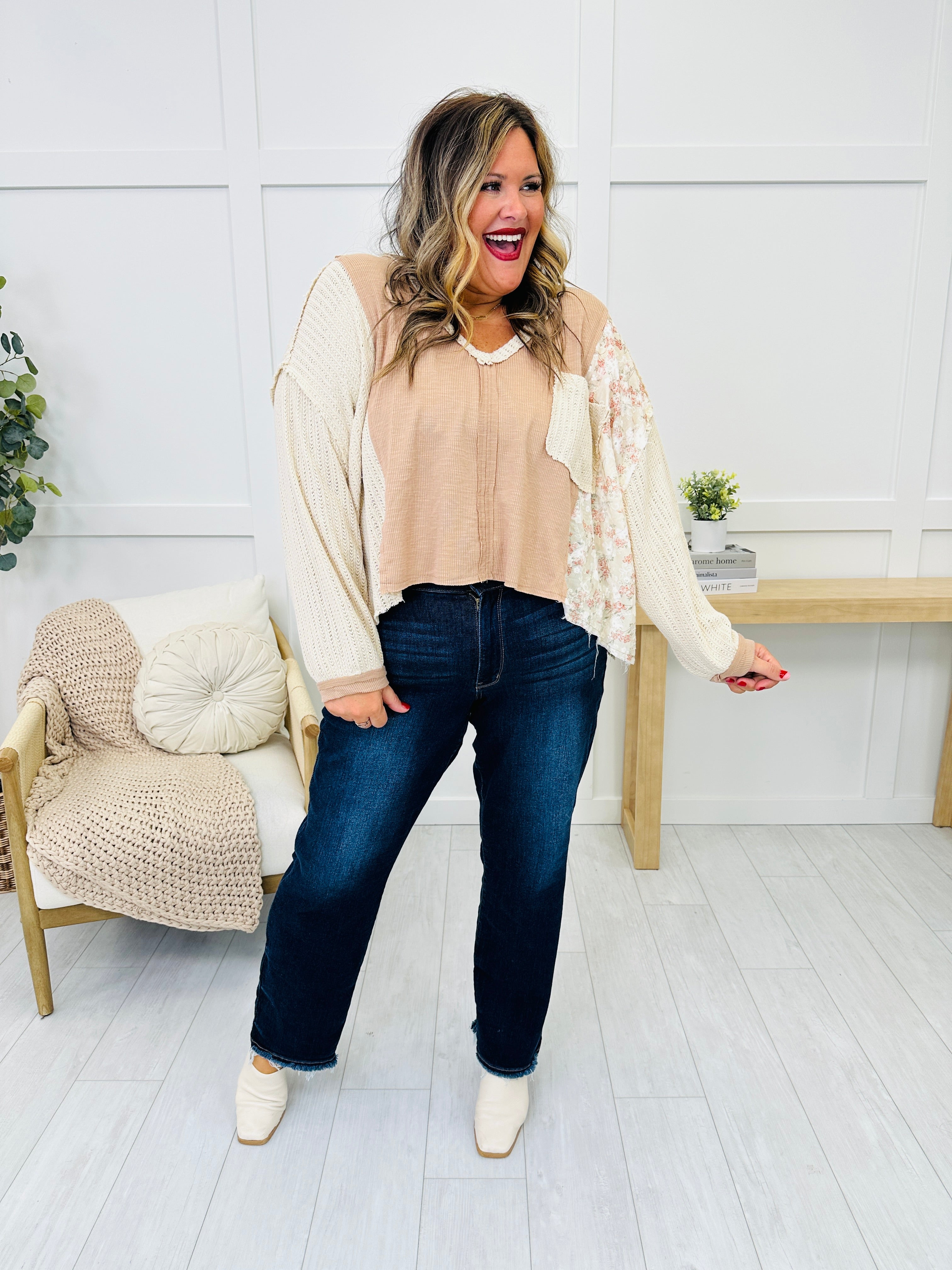 Judy Blue Keep You in The Dark Straight Leg Jeans in Reg/Curvy