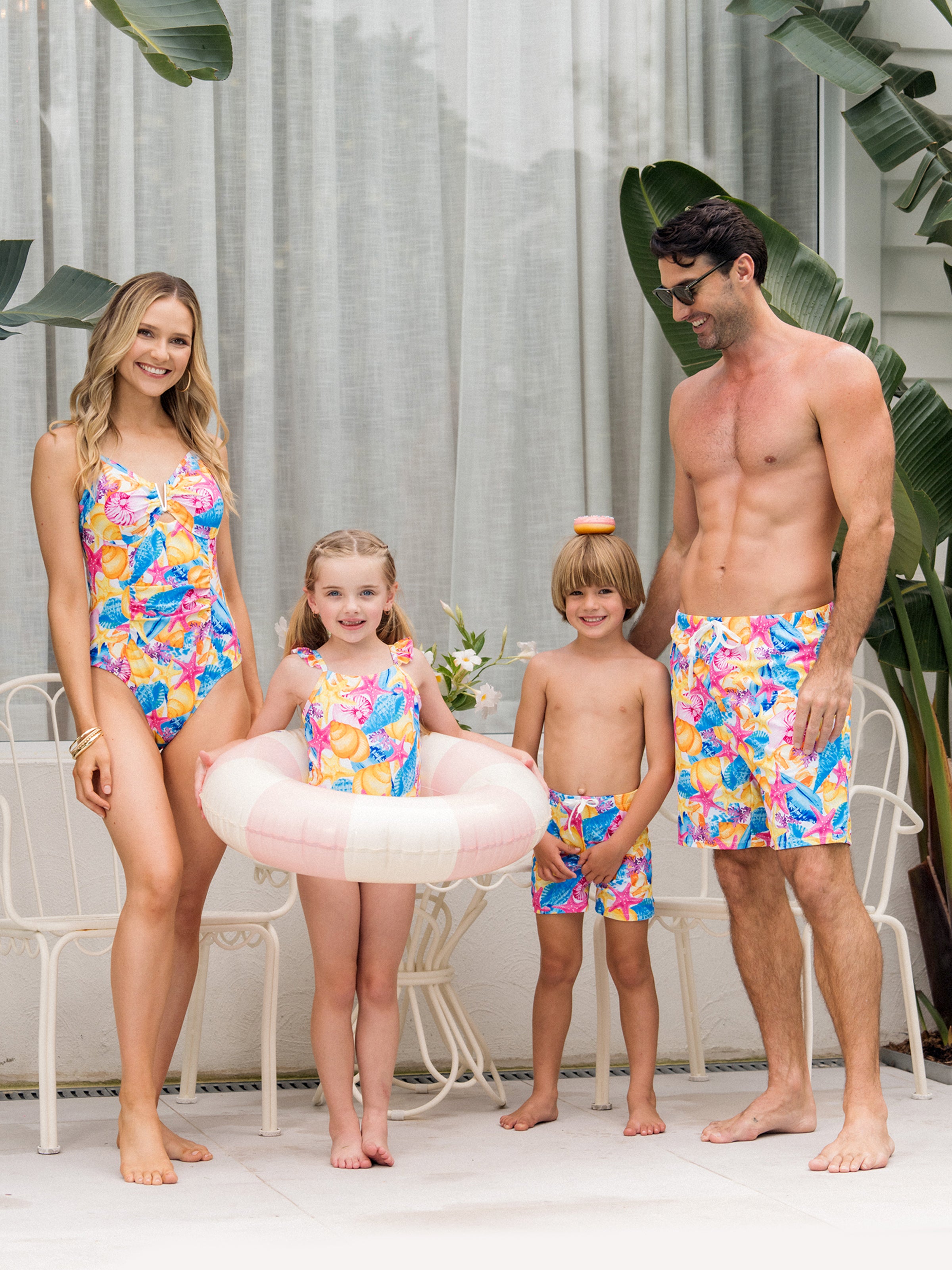 Family Matching Seashell & Starfish Print Swimsuits Ruched One-Piece & Swim Trunks Set Multi-color