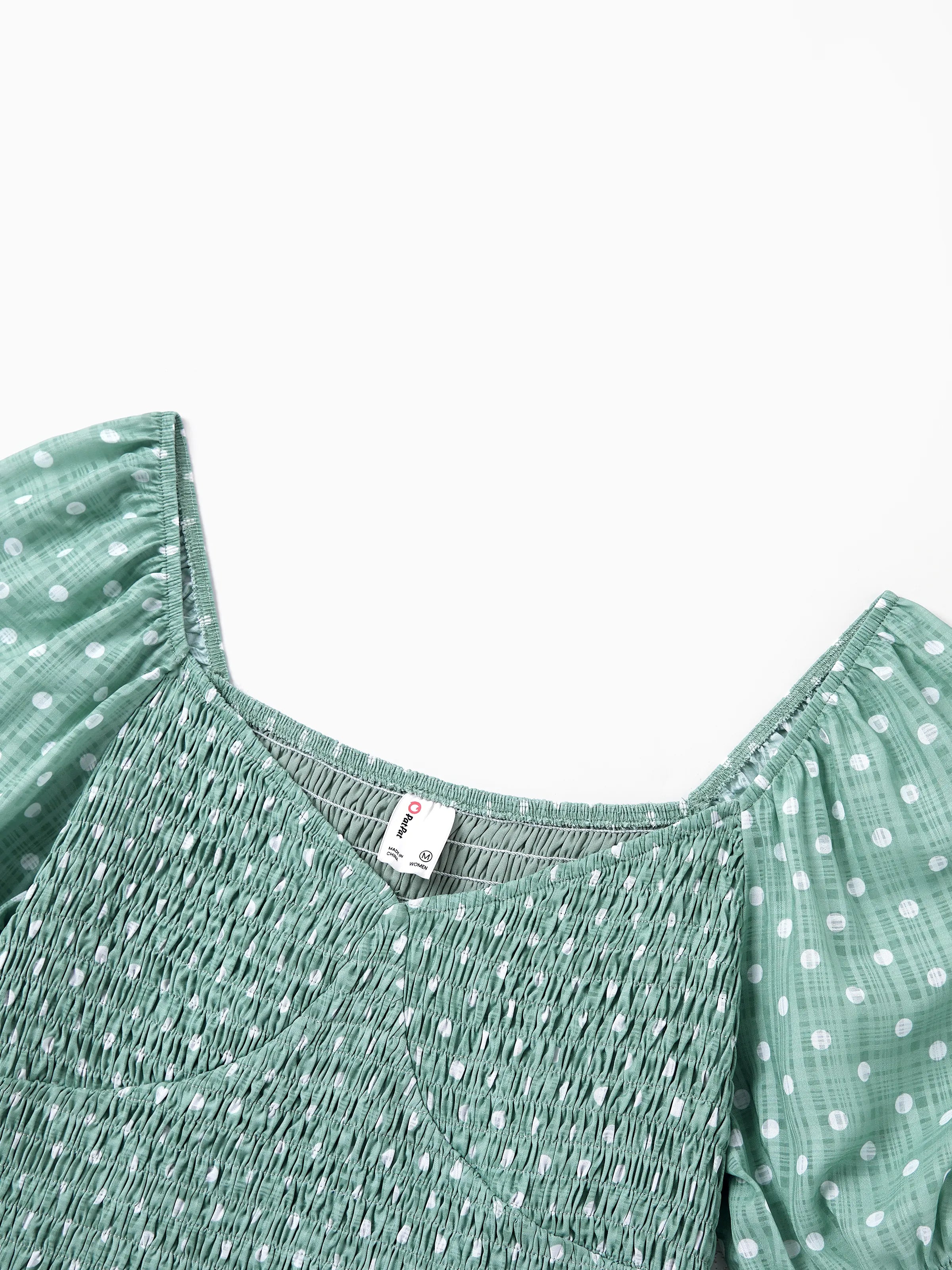 Family Matching T-Shirt & Dress Set Polka Dot Puff-sleeve Dress for Mom, Daughter & Baby, Color Block Cotton Tee for Dad & Son, Perfect for Family Outings & Photos Light Green