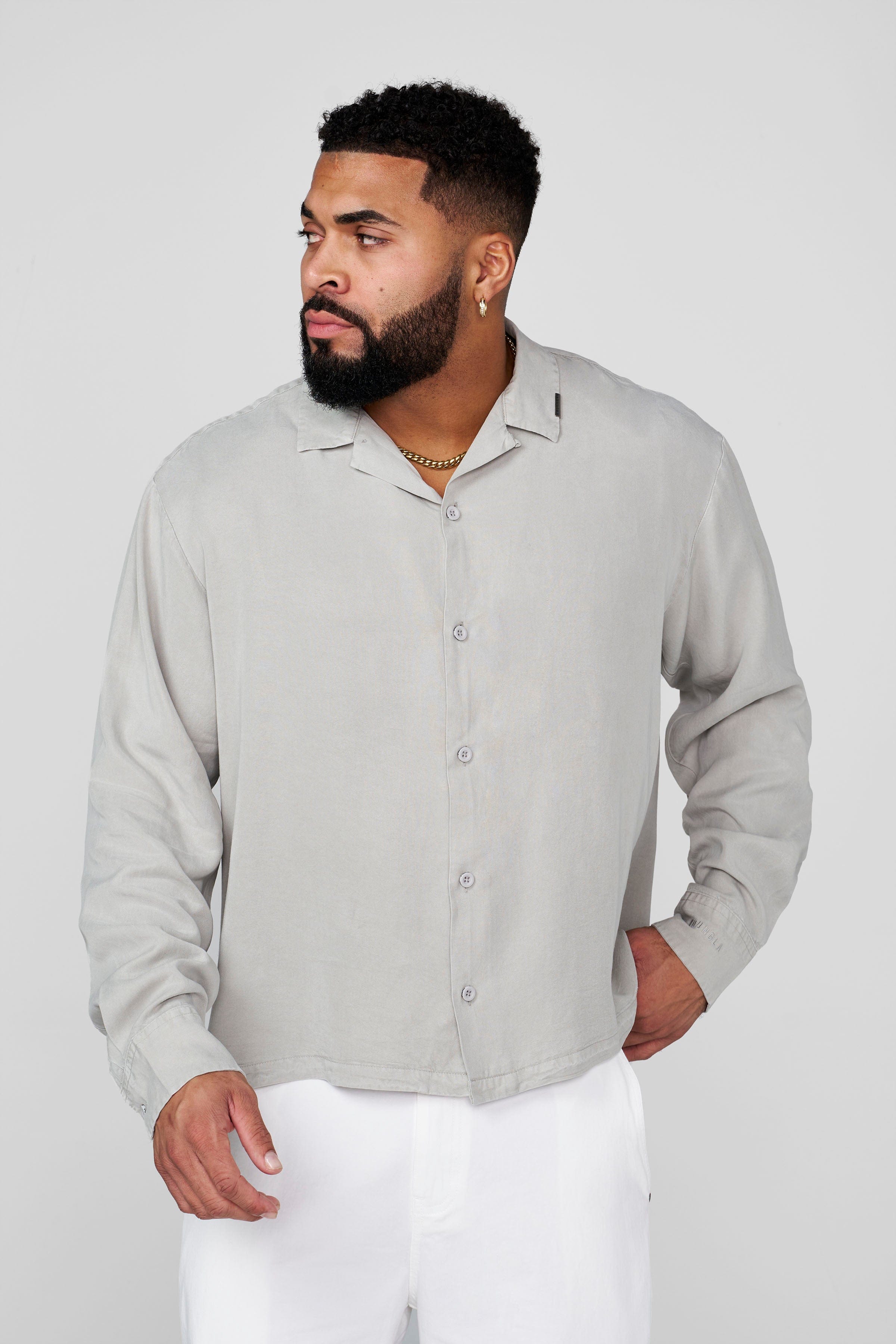 8053 - Flowy Button-ups