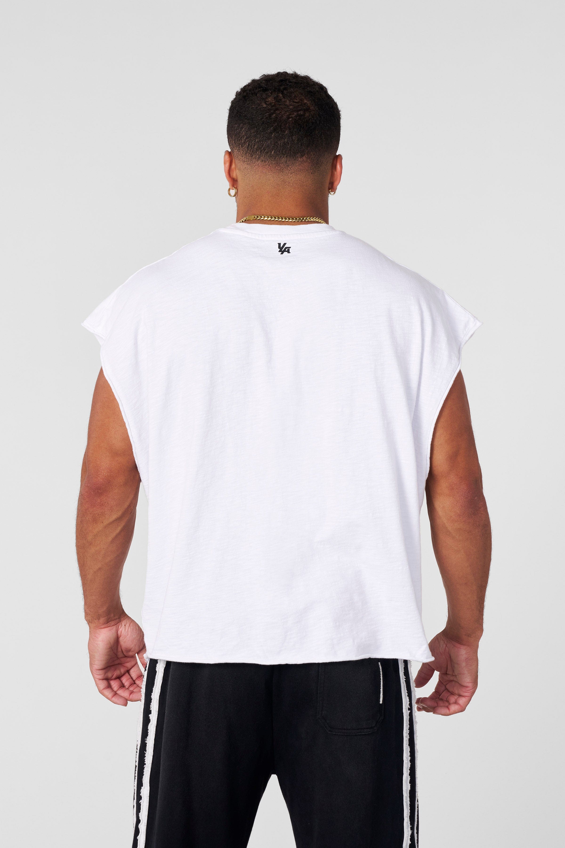 4171 - Huge Cut-Offs