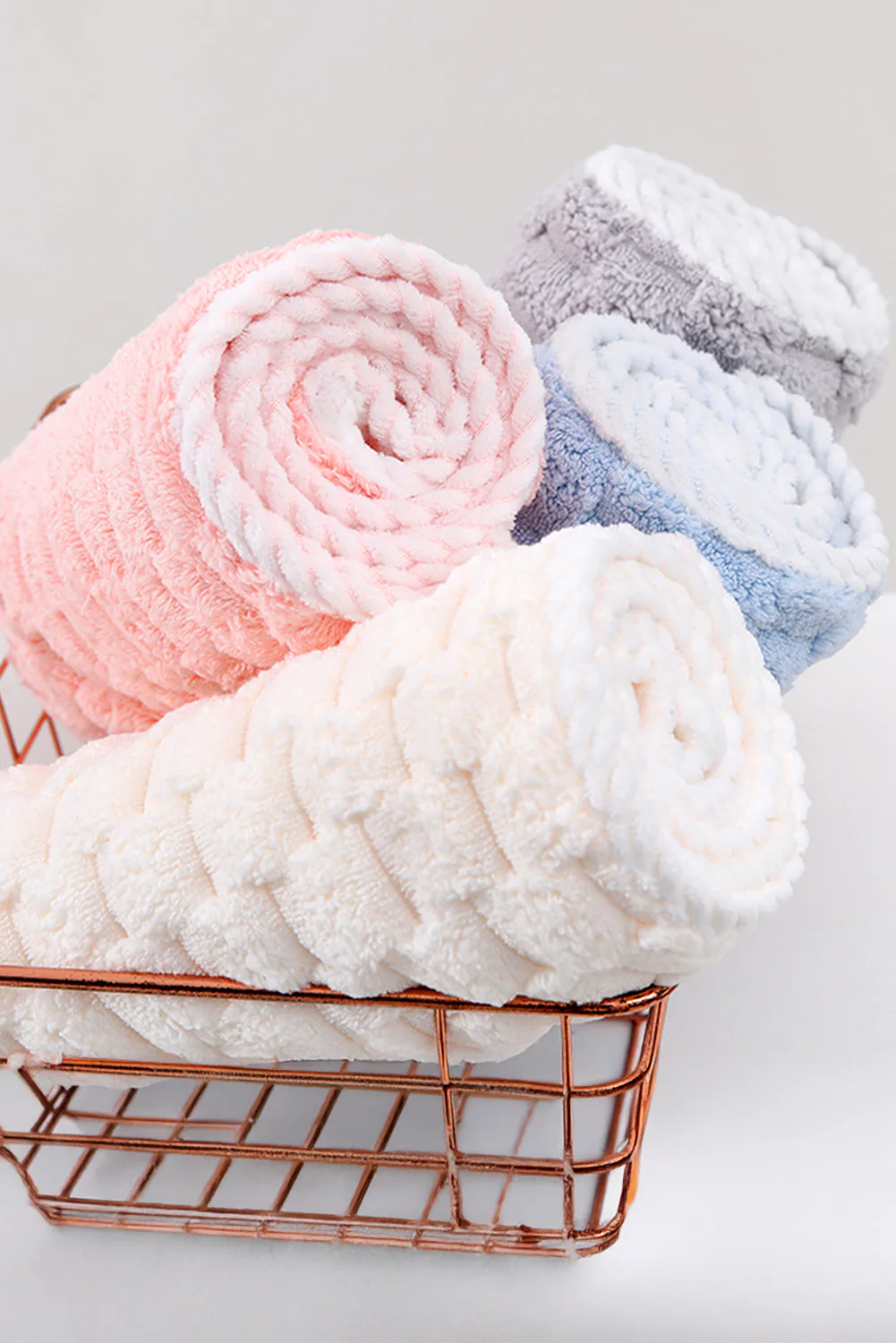 Peach Blossom Checkered Textured Thick Soft Bath Towel