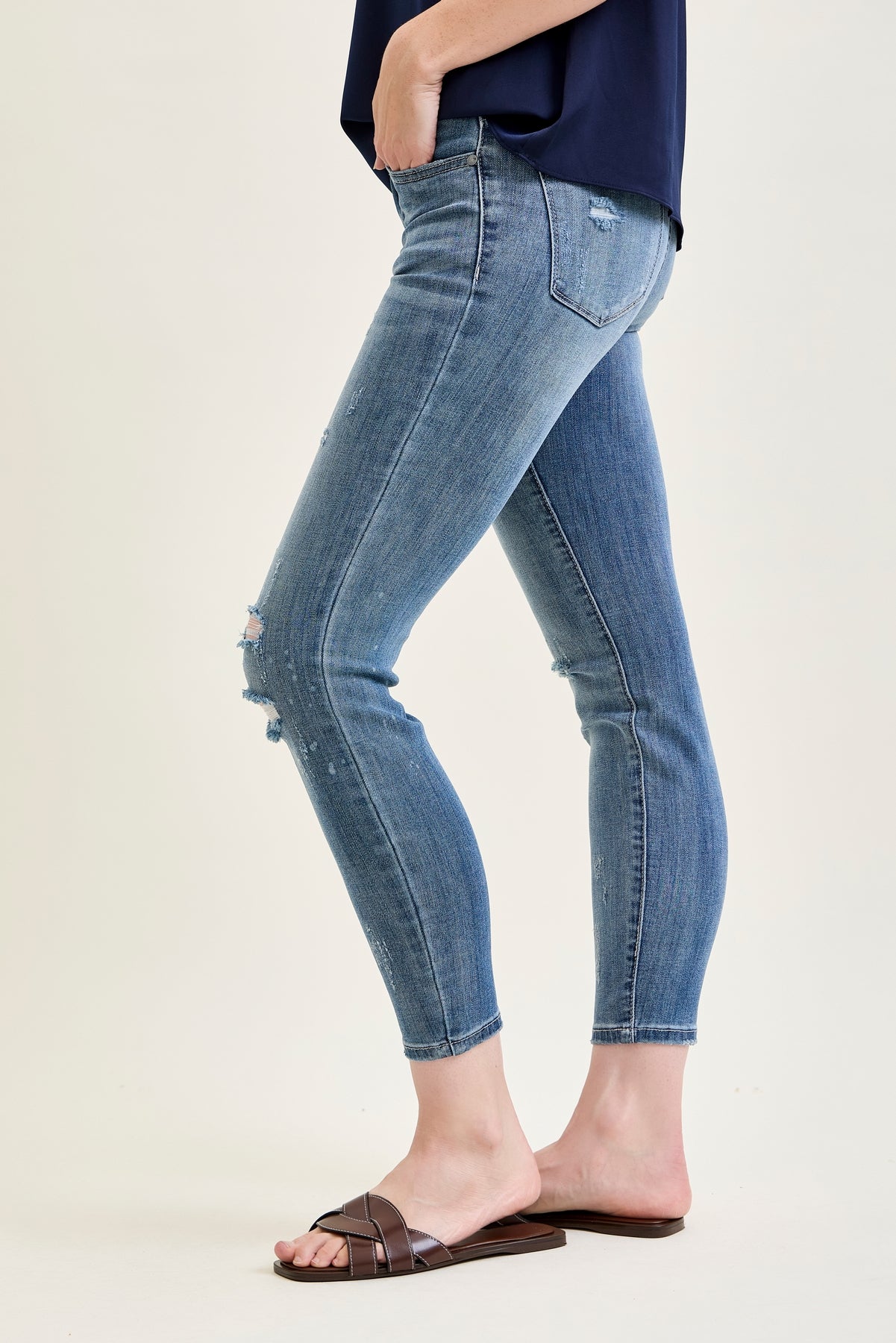Lilah Distressed Boyfriend Jeans