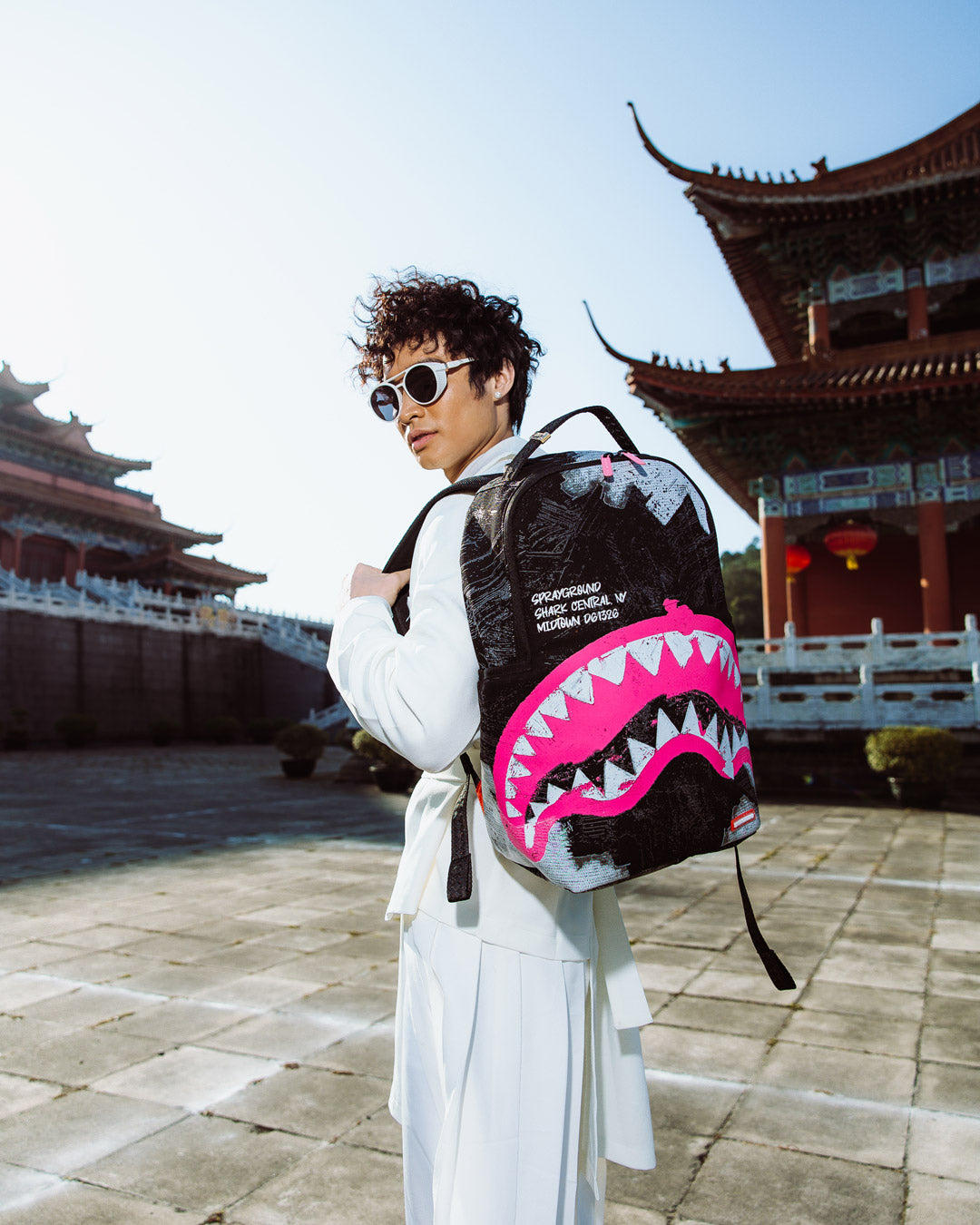 SHARK CENTRAL ACRYLIC ART DLX COTTON BACKPACK