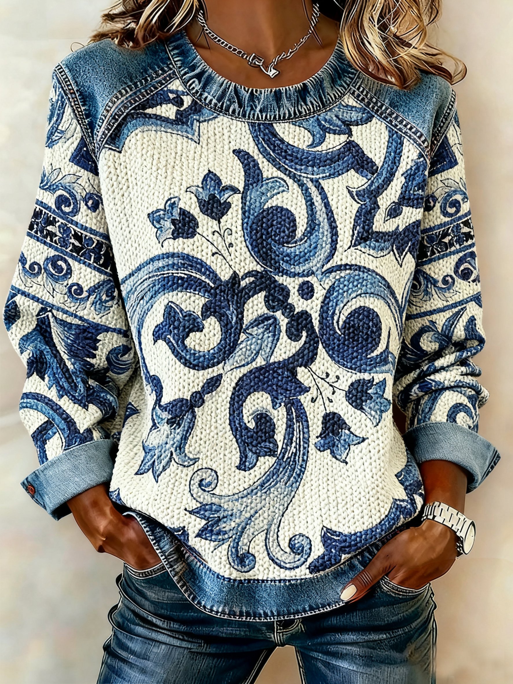 Women's elegant blue graphic print round neck top for winter