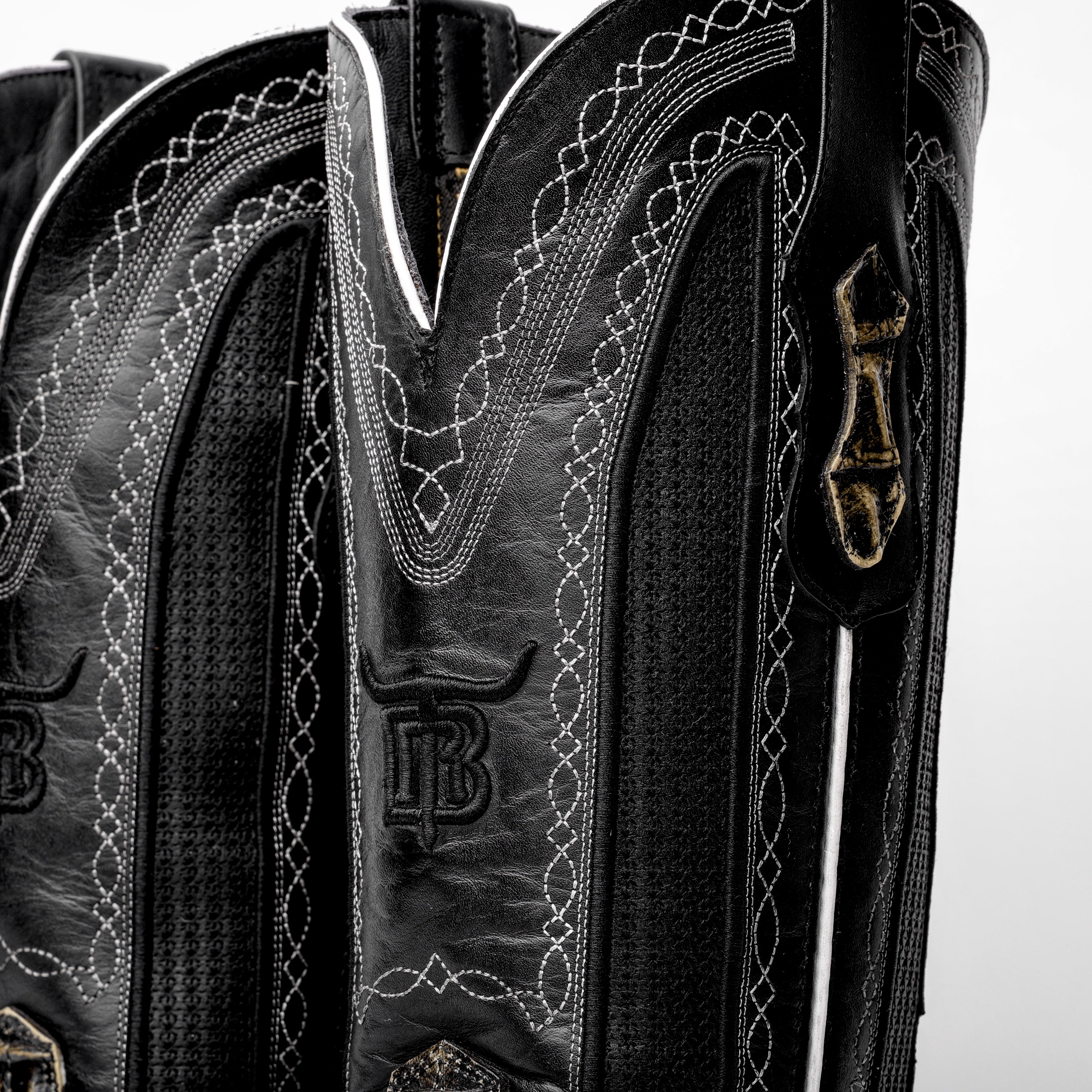 Desert Rustic Caiman Neck Leather Boots - Square Toe