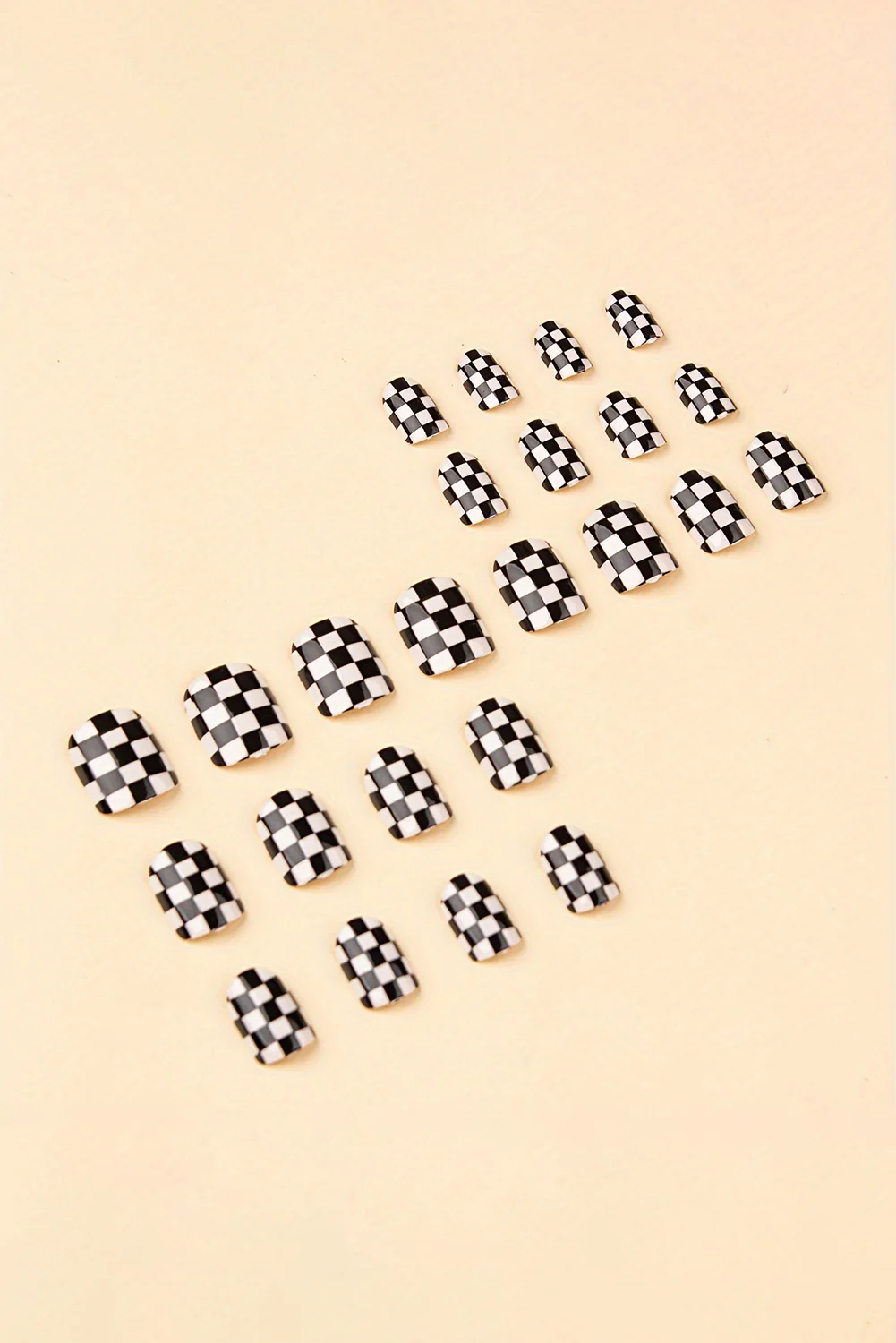 Black Checkerboard Pattern Resin Square Nail Sticker Set