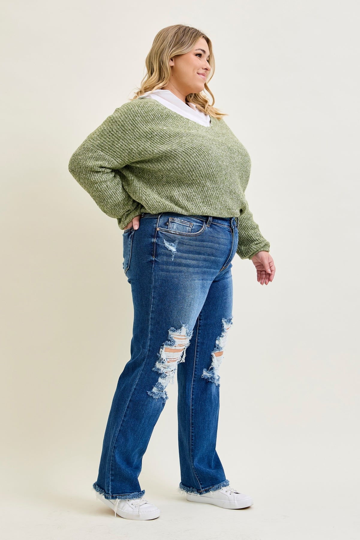 Brett Distressed Dad Jeans - PLUS