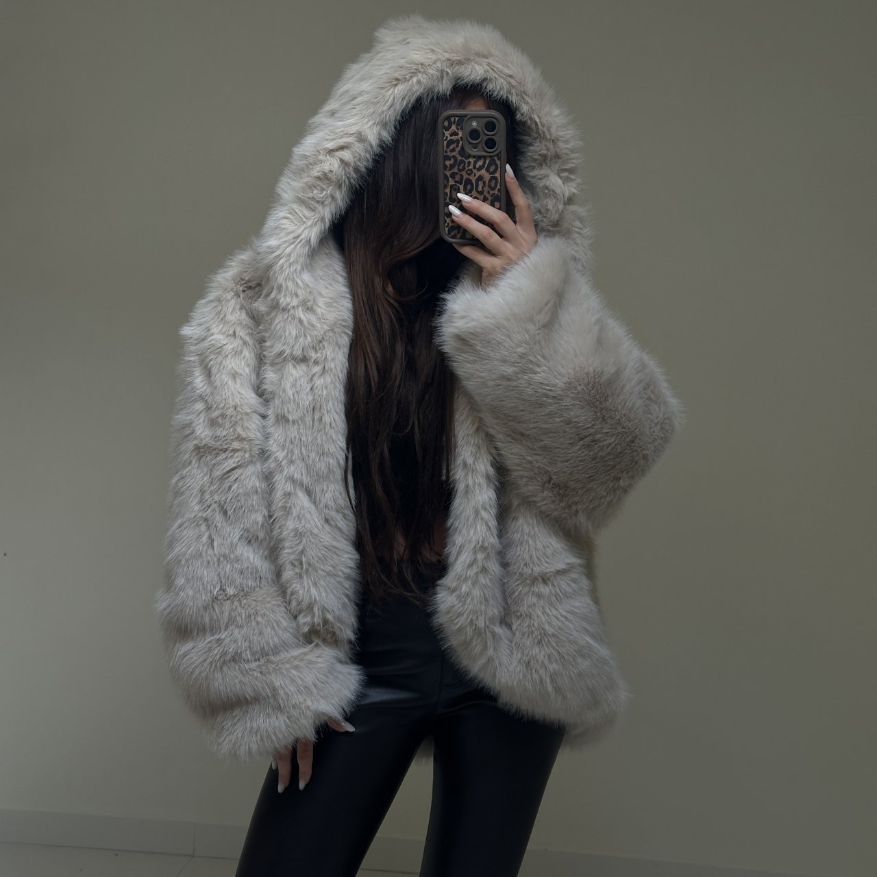 Clearance Sale*Women's Luxurious Faux Fur Coat: Natural Warmth, Timeless Style