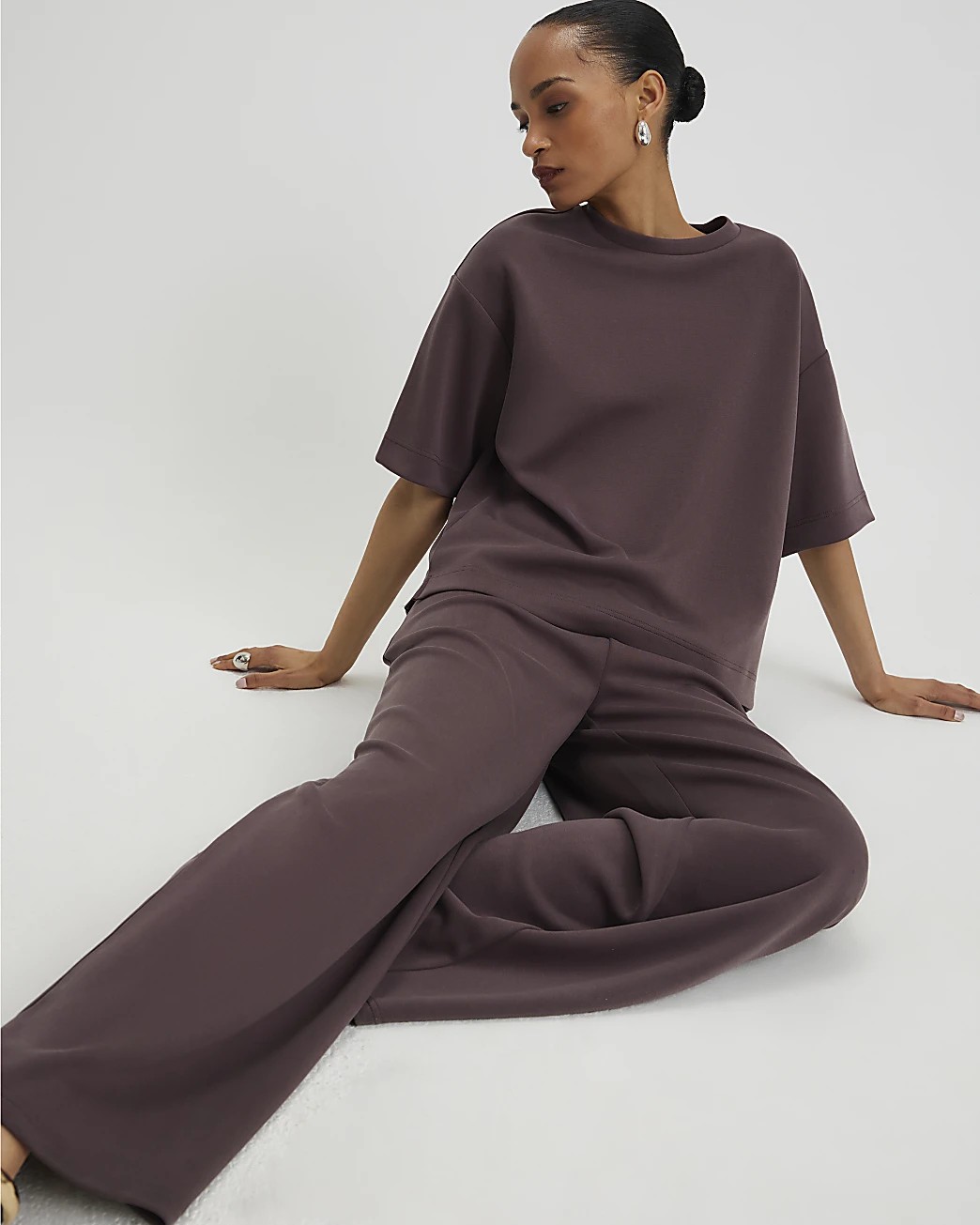 Premium Women's 2-Piece Lounge Set: Ultra-Soft Oversized Tee & Wide-Leg Pants Bundle