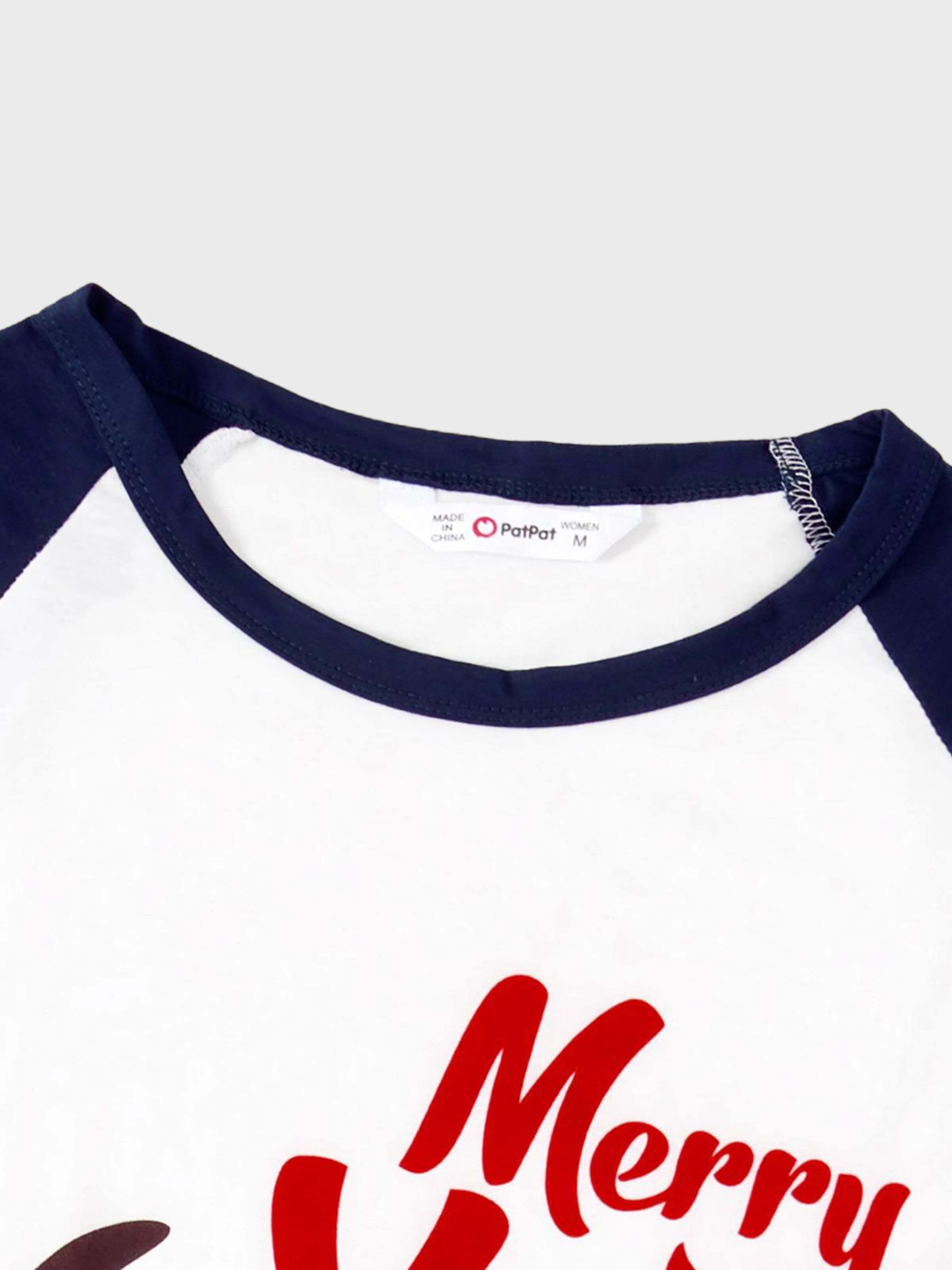 Christmas Family Pajamas Reindeer Pattern Big Graphic Raglan Sleeves Pajamas Sets with Christmas Socks Dark blue/White/Red