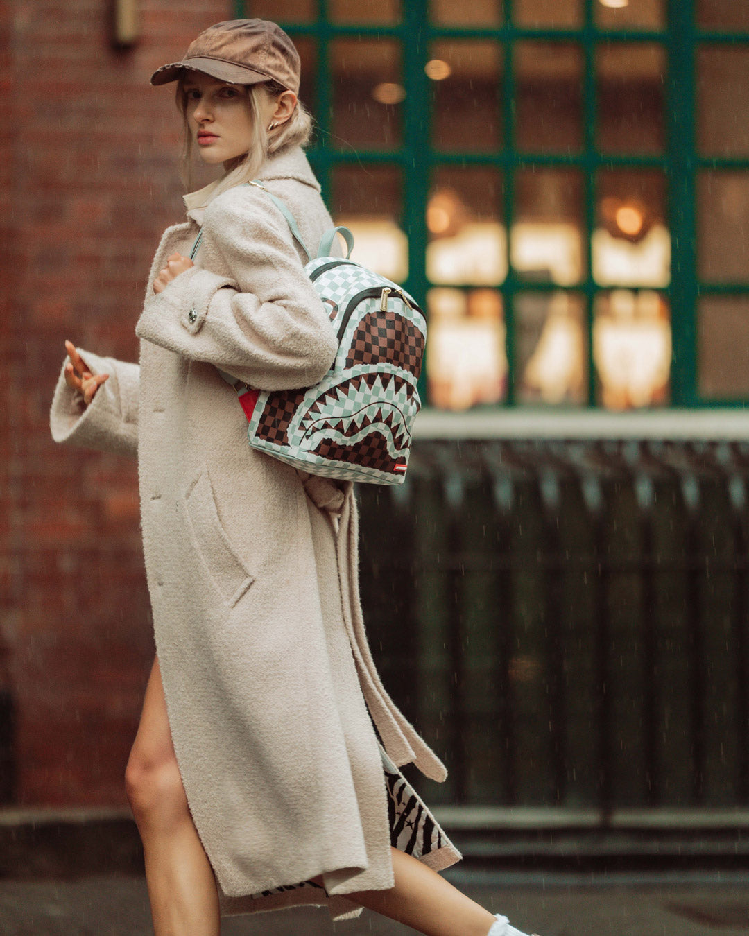 SHARK LEGACY SAVAGE BACKPACK