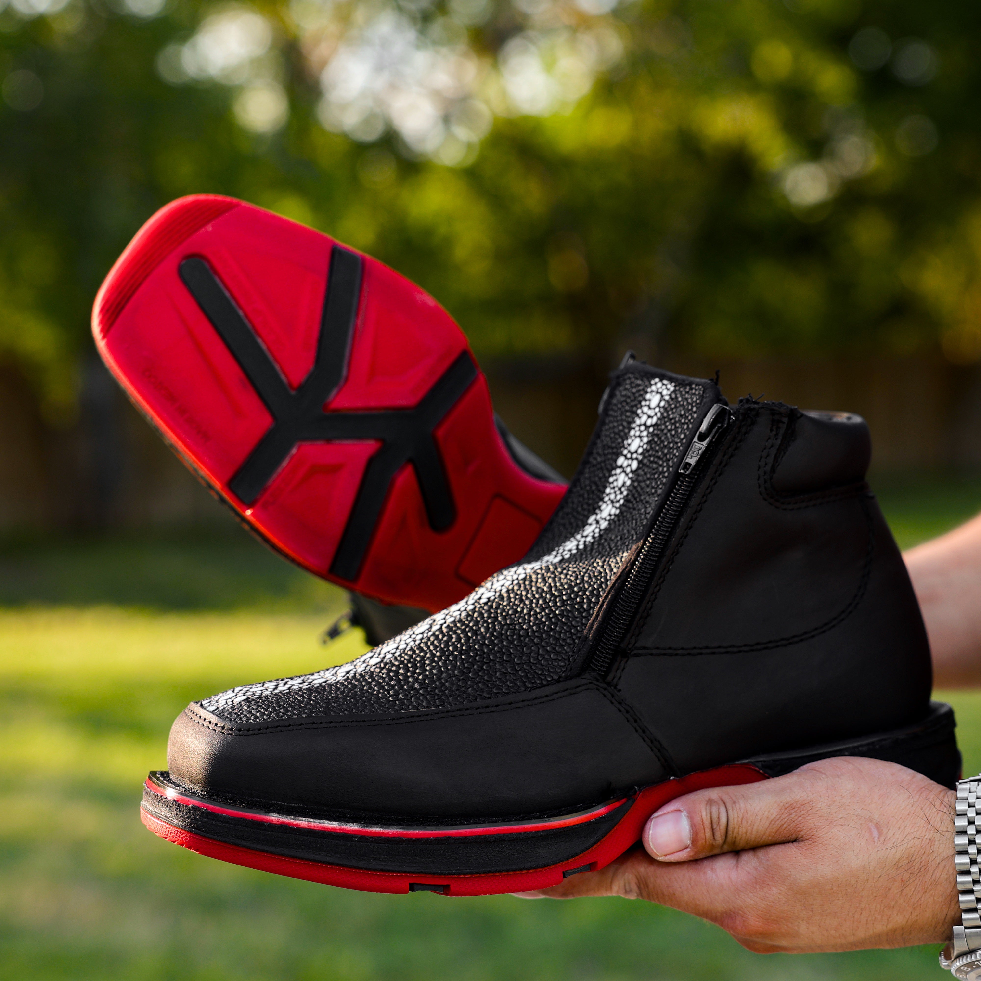 Black Stingray Leather Botin With 3D Lightweight Soles - Square Toe