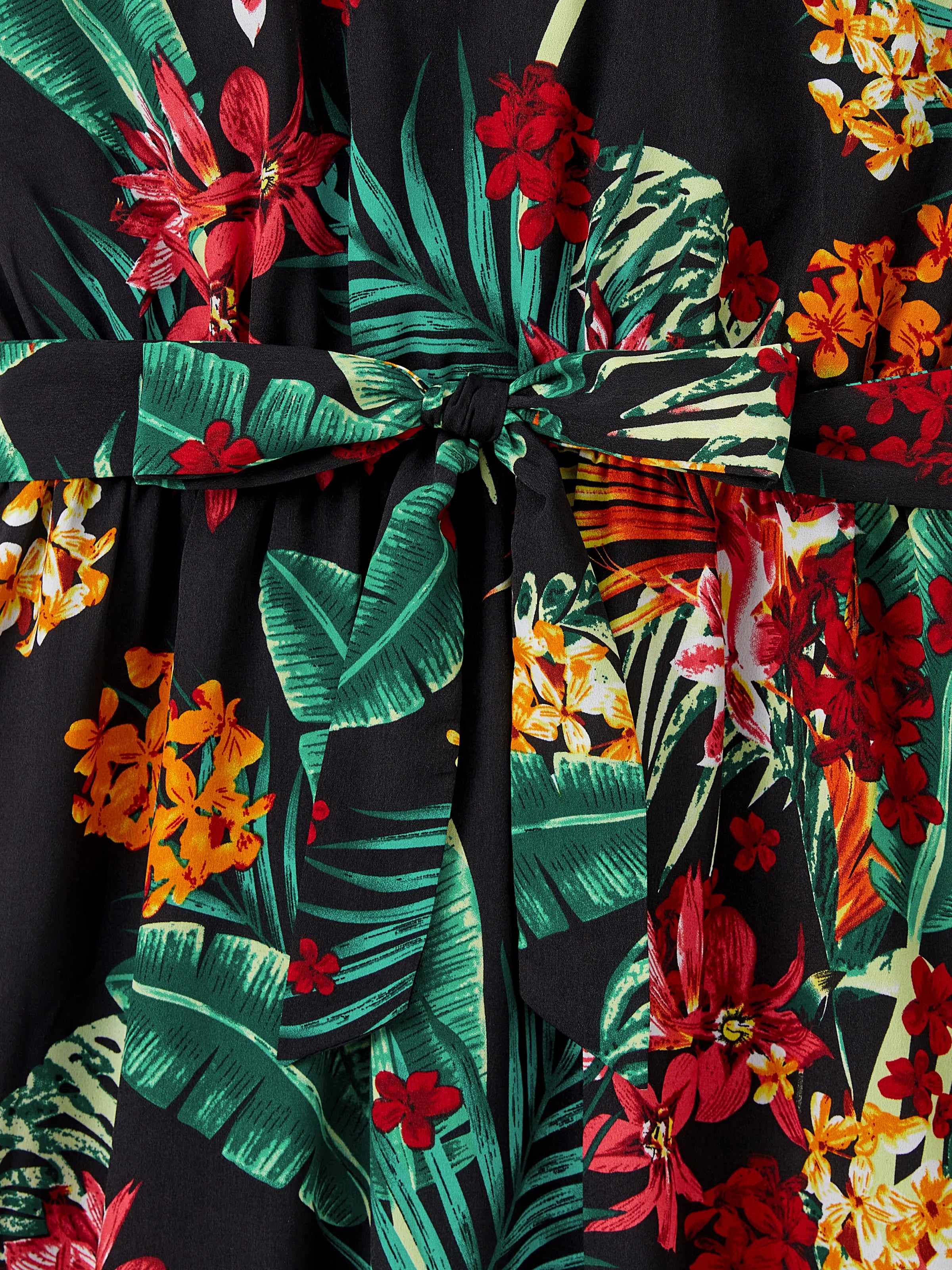 Family Matching Allover Plant Floral Print Halterneck Dresses and Short-sleeve Shirts Sets Black