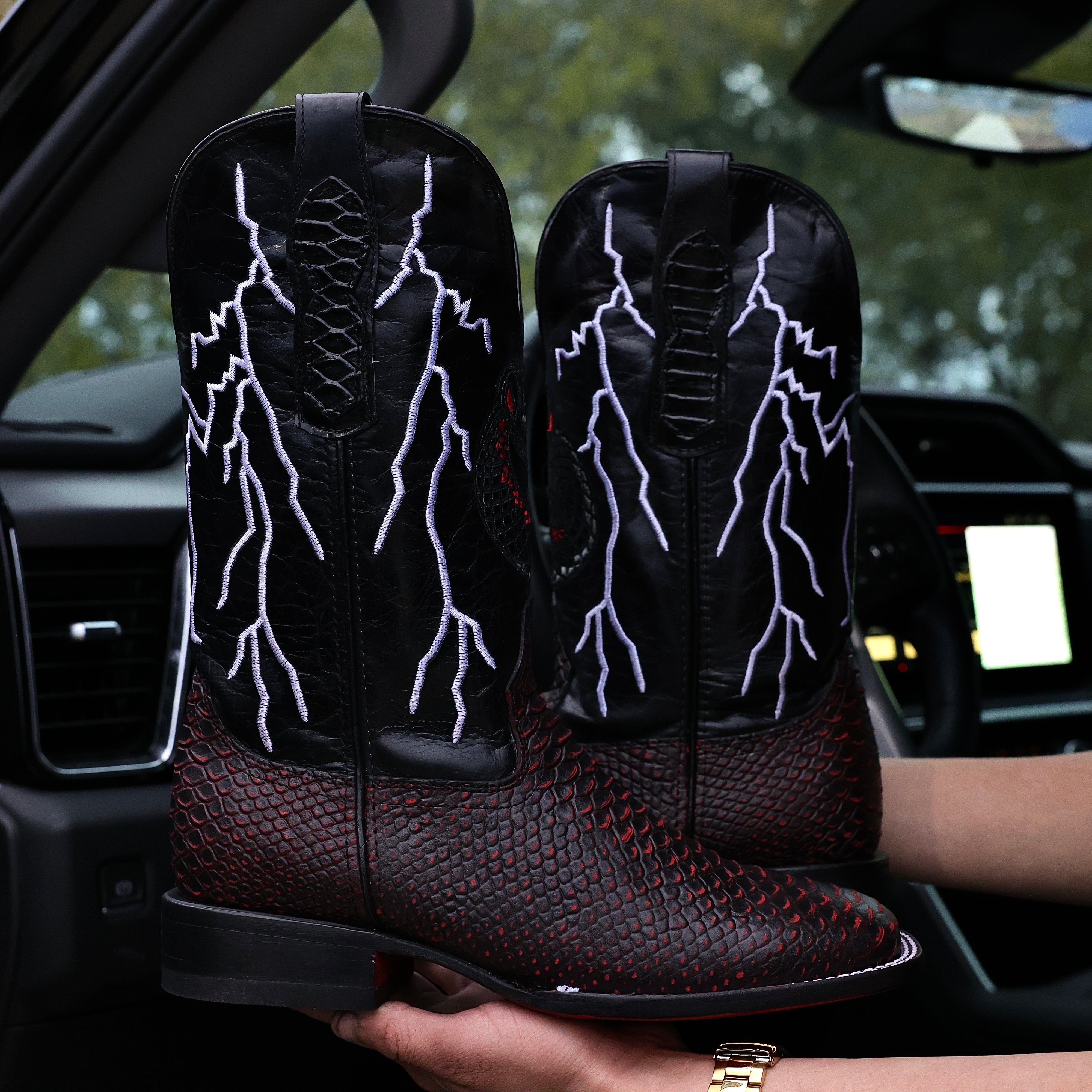 BLOWOUT SALE BOOT #32🚨