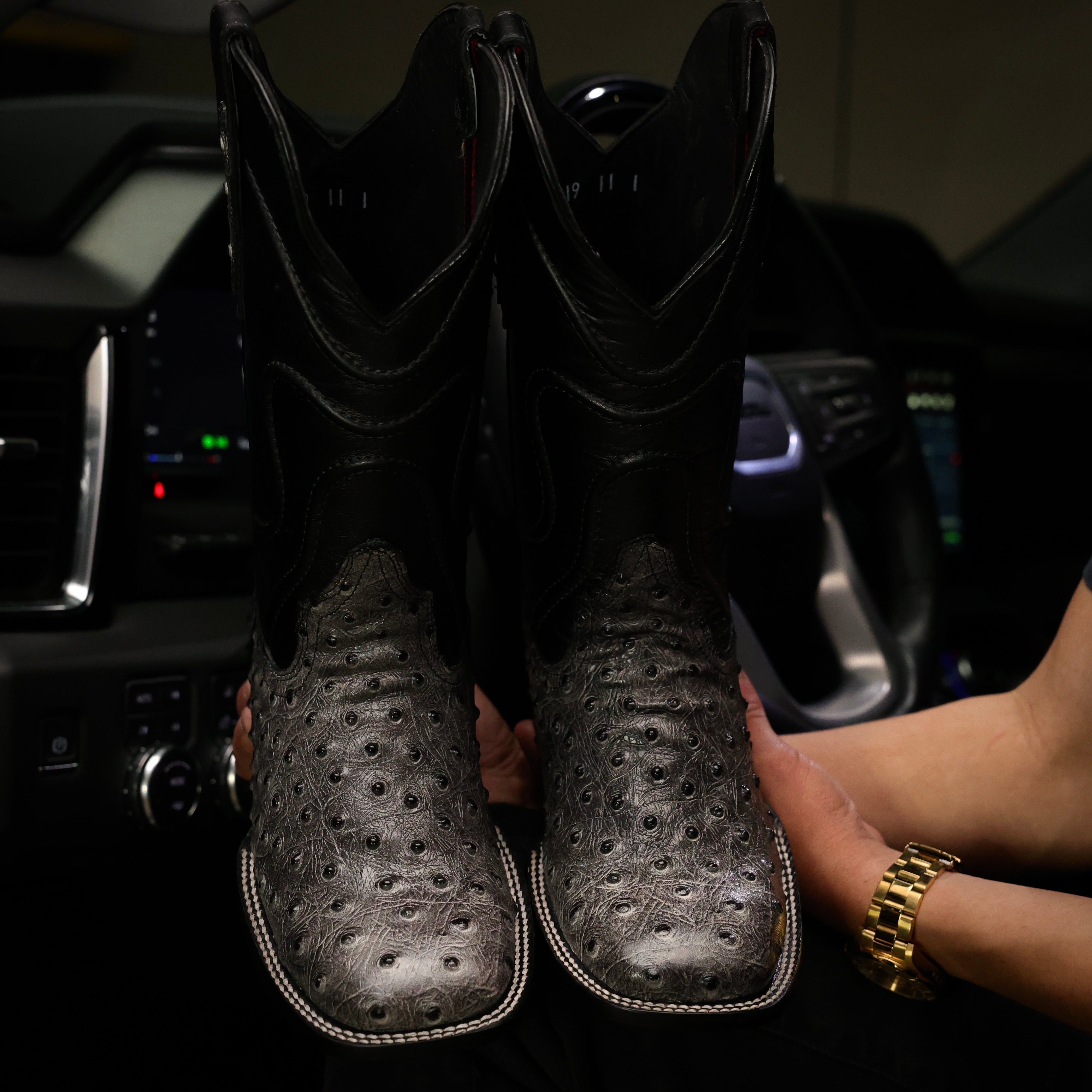 BLOWOUT SALE BOOT #17🚨