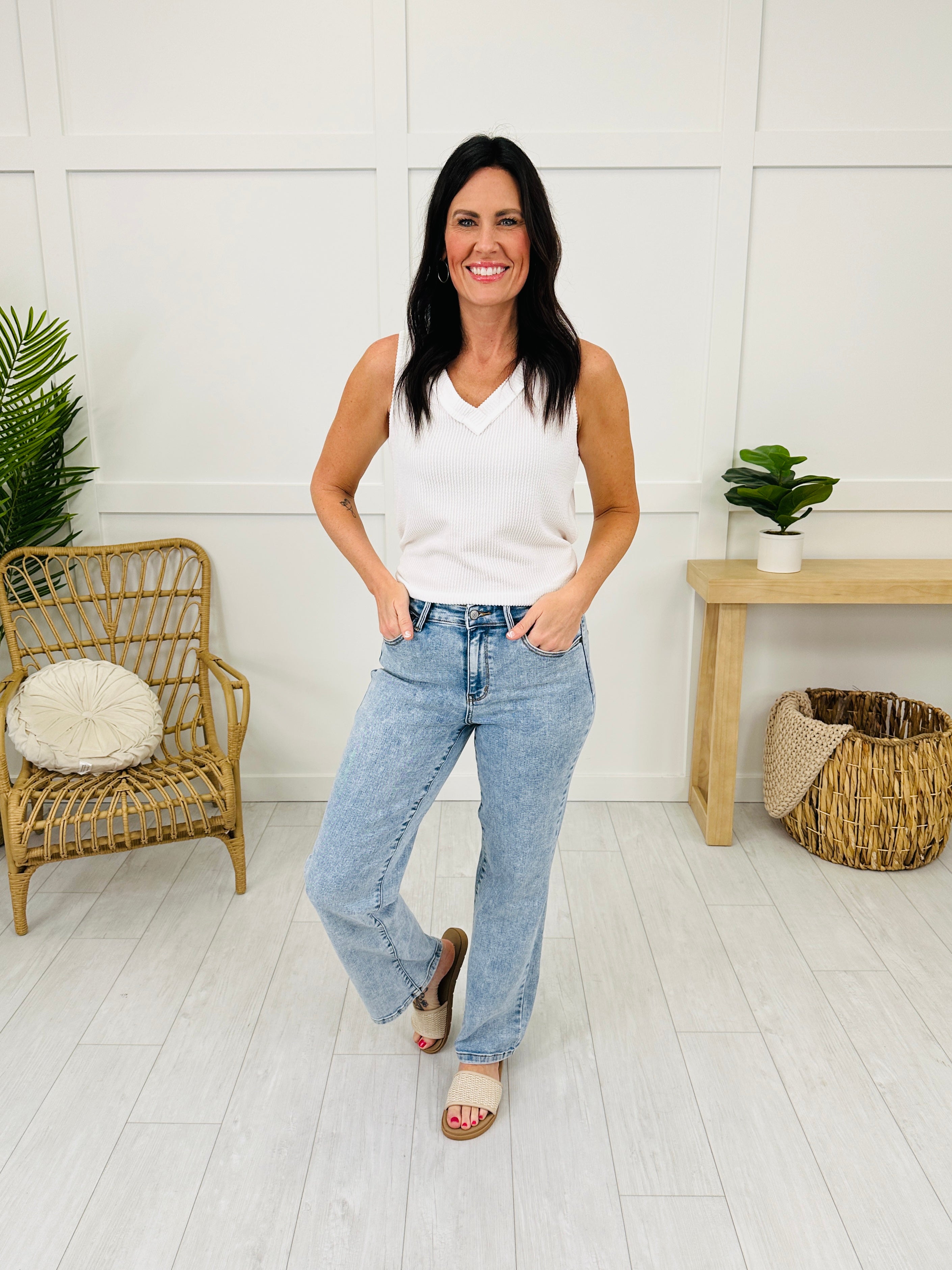 Judy Blue Caught Feelings Straight Fit Jeans