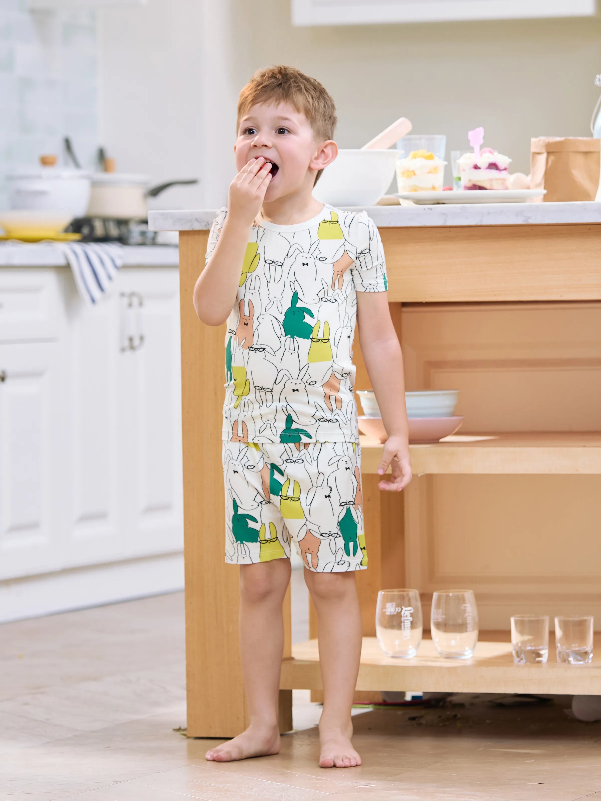 Bamboo Family Pajamas Rabbit Print Short-sleeve Matching Pajama Set (Snug-Fitting for Children) White