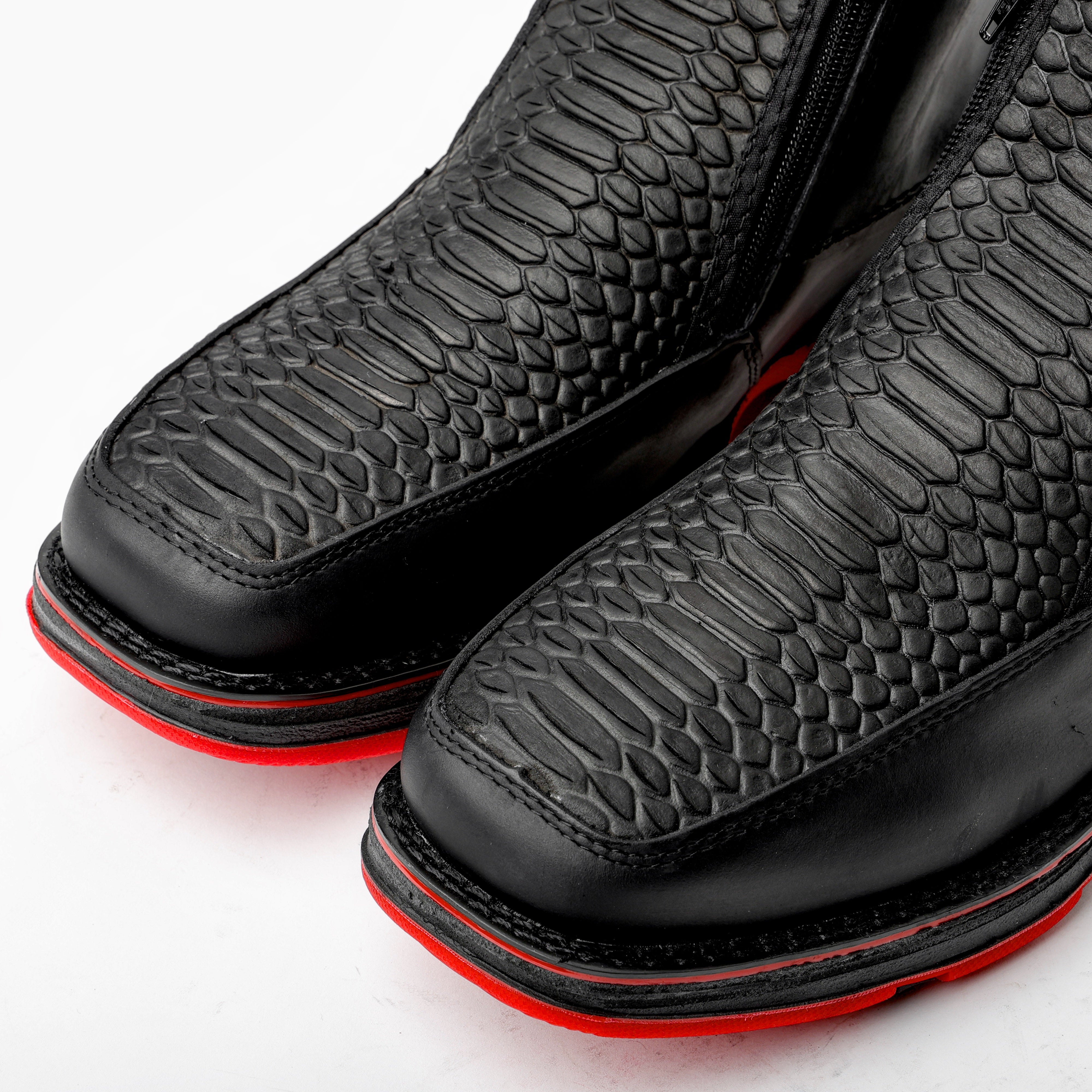 Matte Black Python Leather Botin With 3D Lightweight Soles - Square Toe