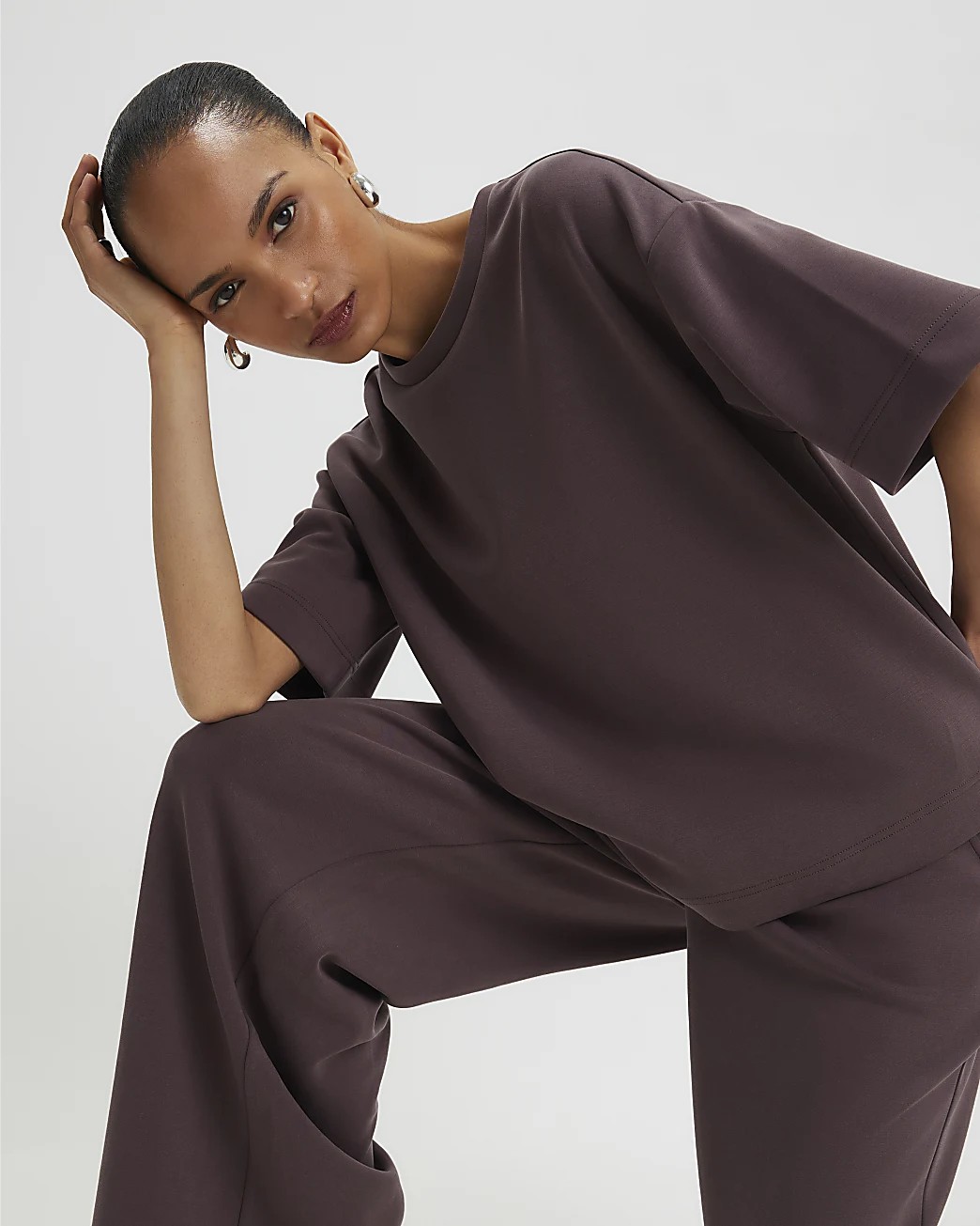 Premium Women's 2-Piece Lounge Set: Ultra-Soft Oversized Tee & Wide-Leg Pants Bundle