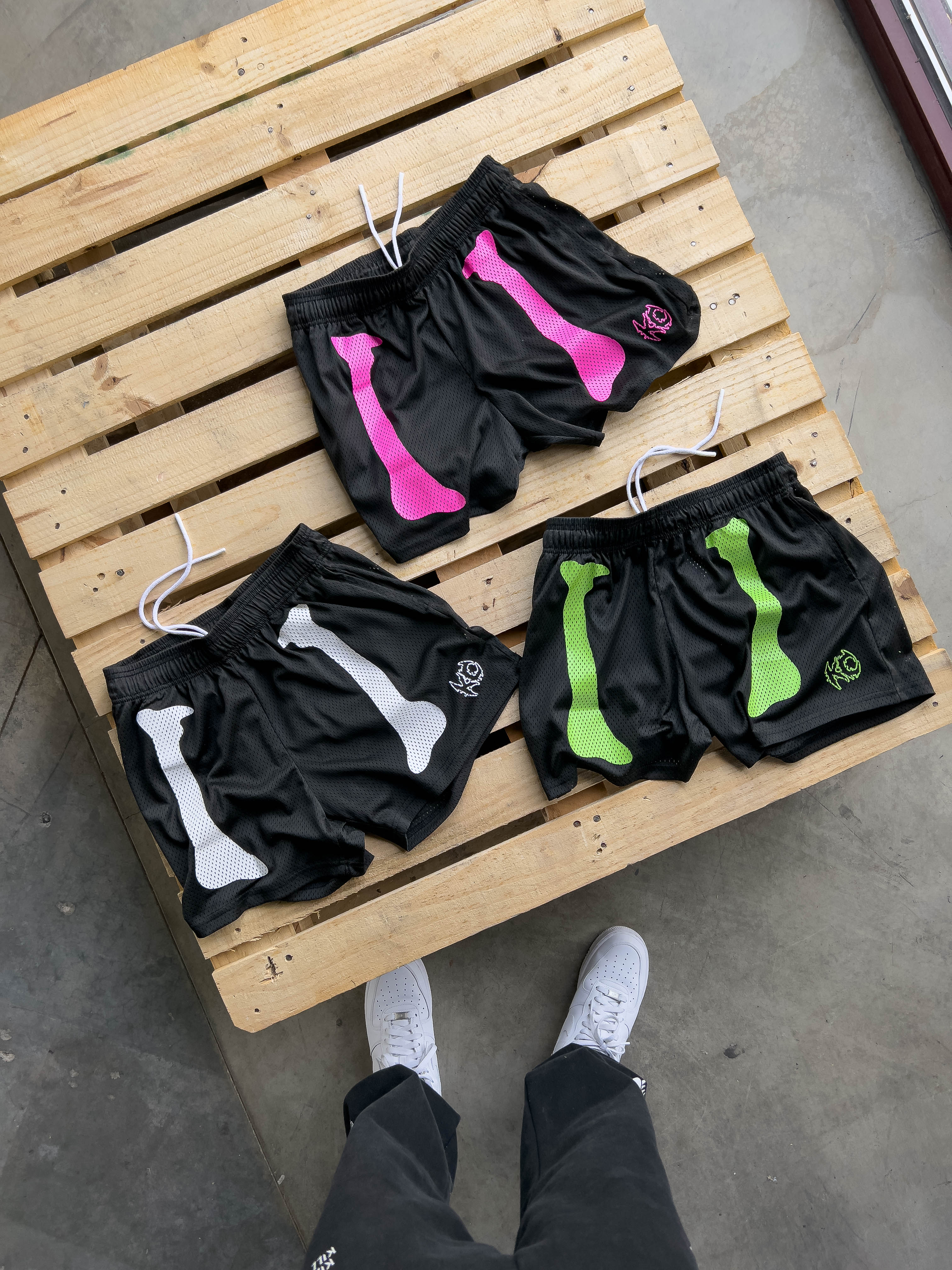 VENTED MESH SHORTS BONE DRY - BLACK / PINK