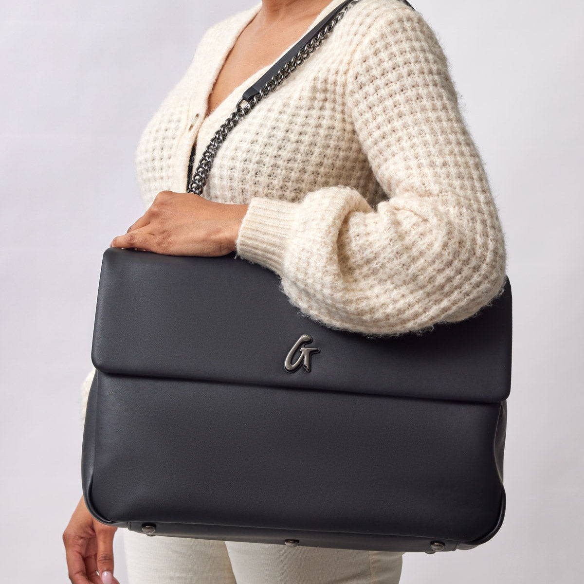 XL STANDARD FLAP BAG - BLACK