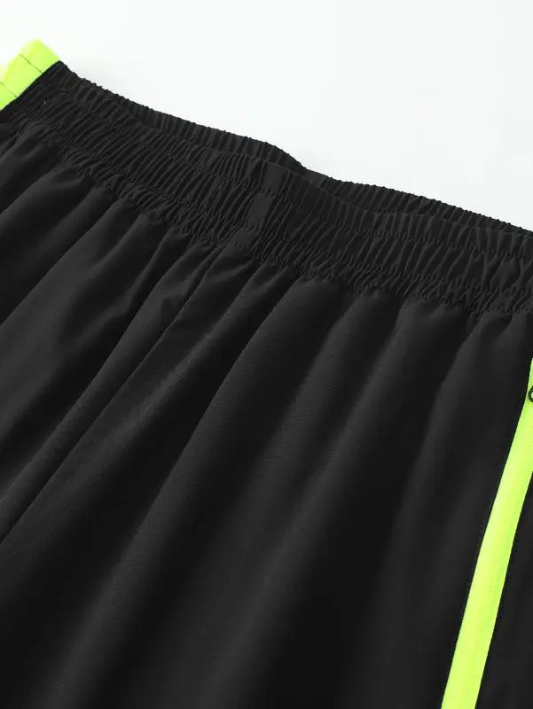 Men's casual stand-up collar jacket paired with sweatpants, breathable and comfortable.