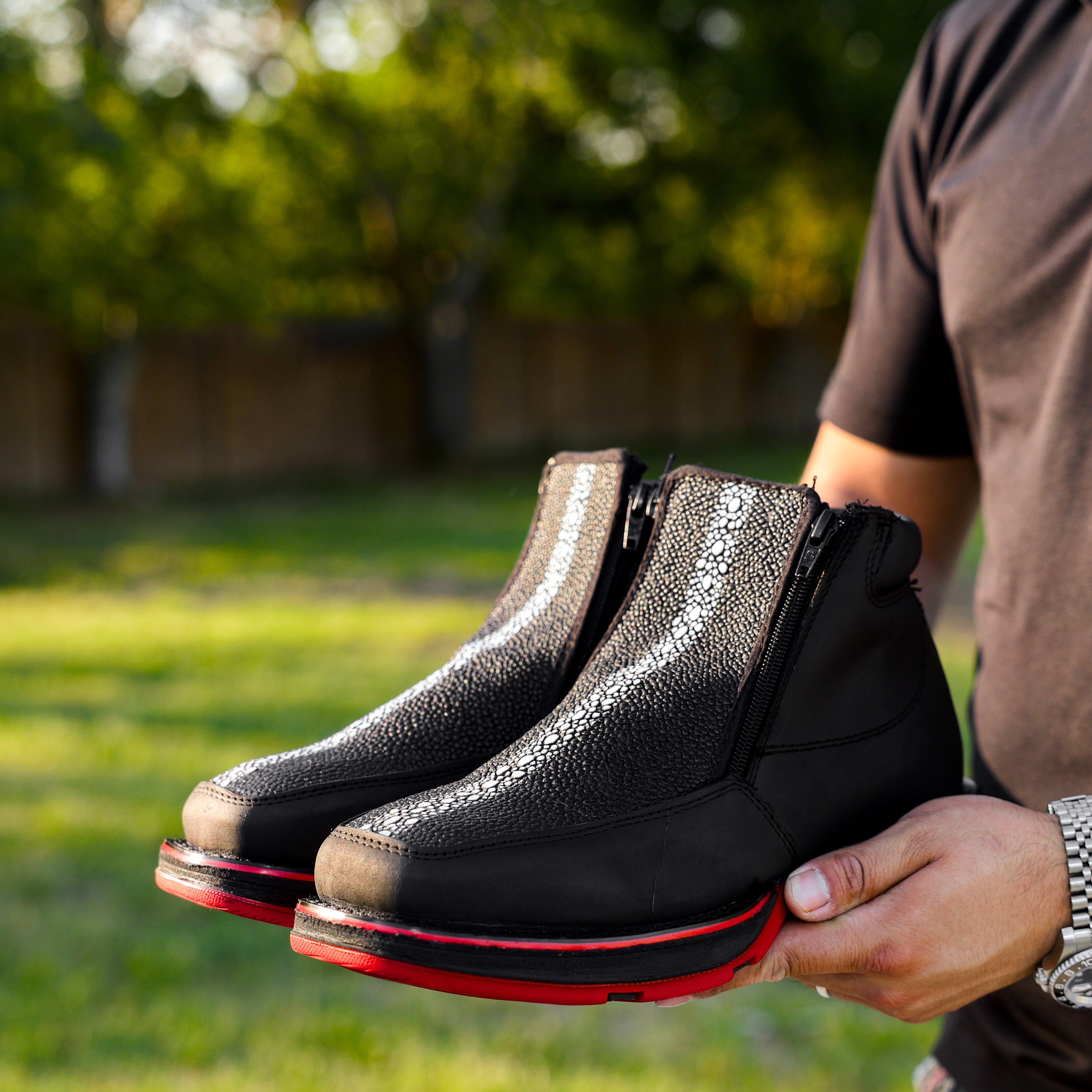 Black Stingray Leather Botin With 3D Lightweight Soles - Square Toe