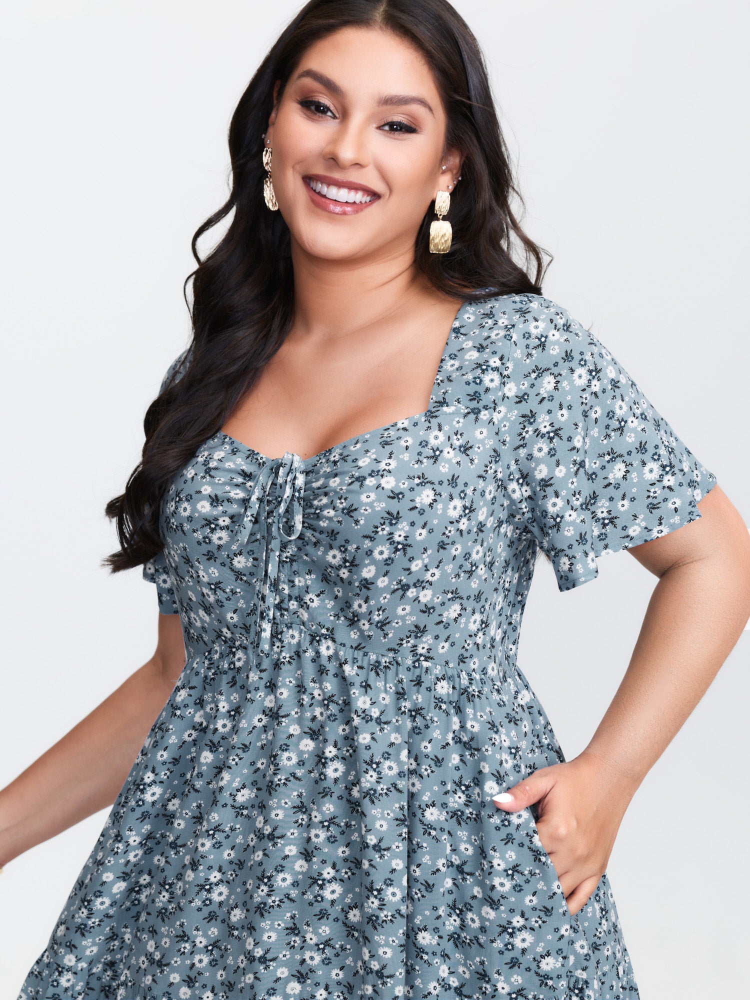 Ditsy Floral Sweetheart Drawstring Pocket Tiered Dress