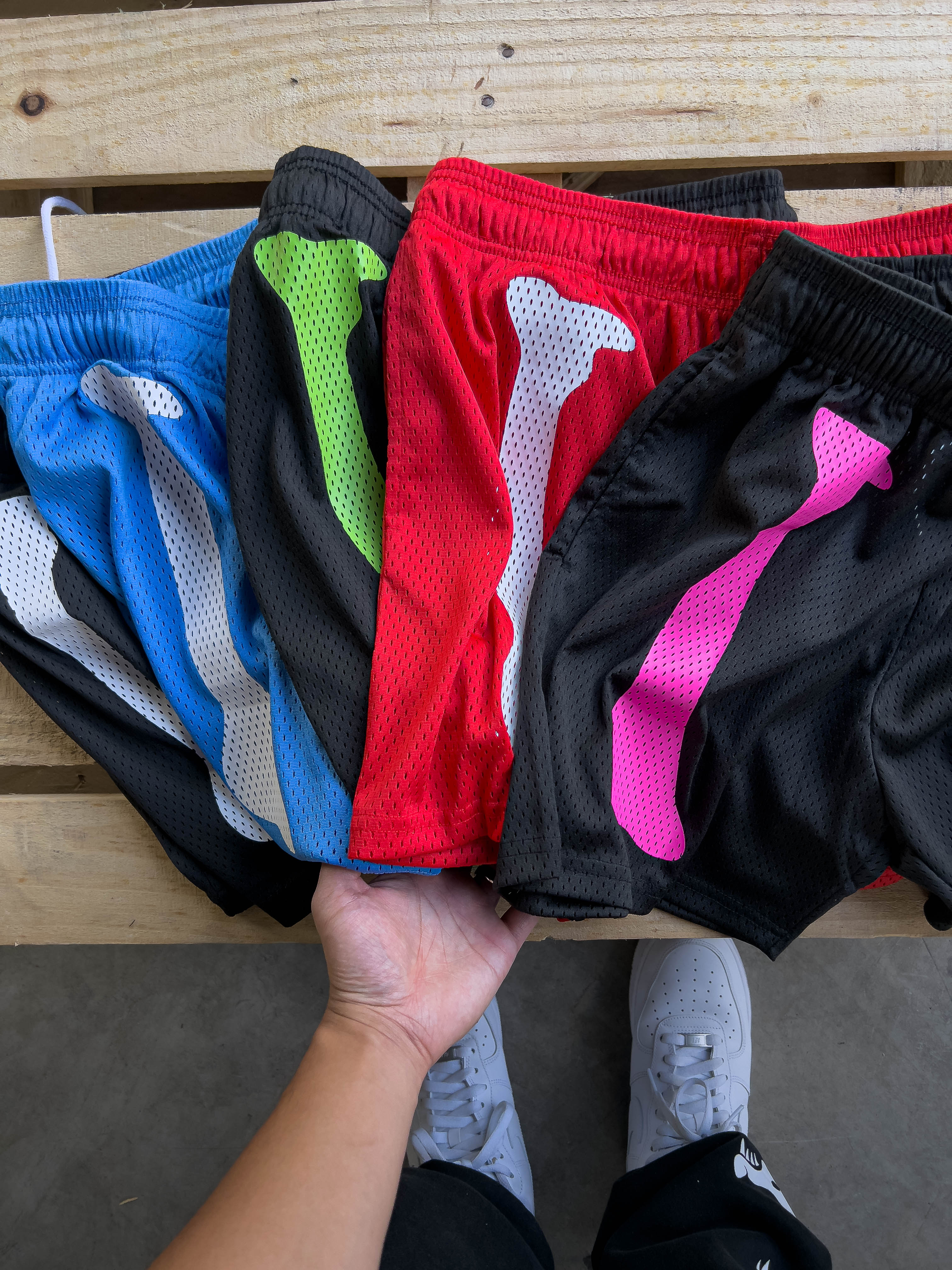 VENTED MESH SHORTS BONE DRY - RED / WHITE