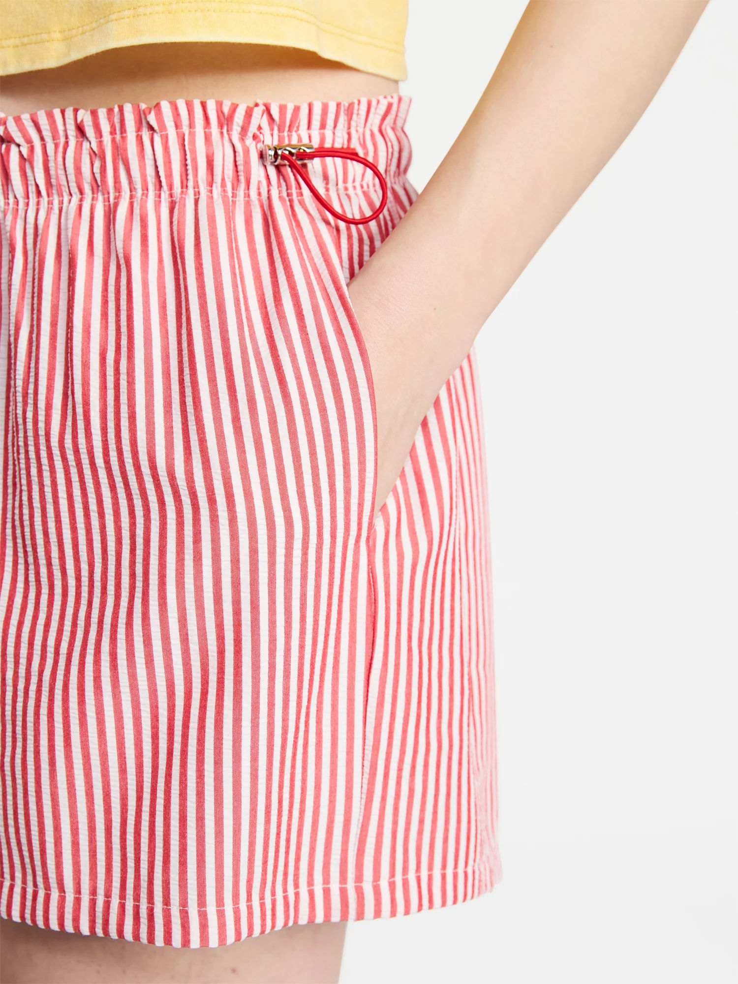 Women's Striped Seersucker Bungee Shorts, 2