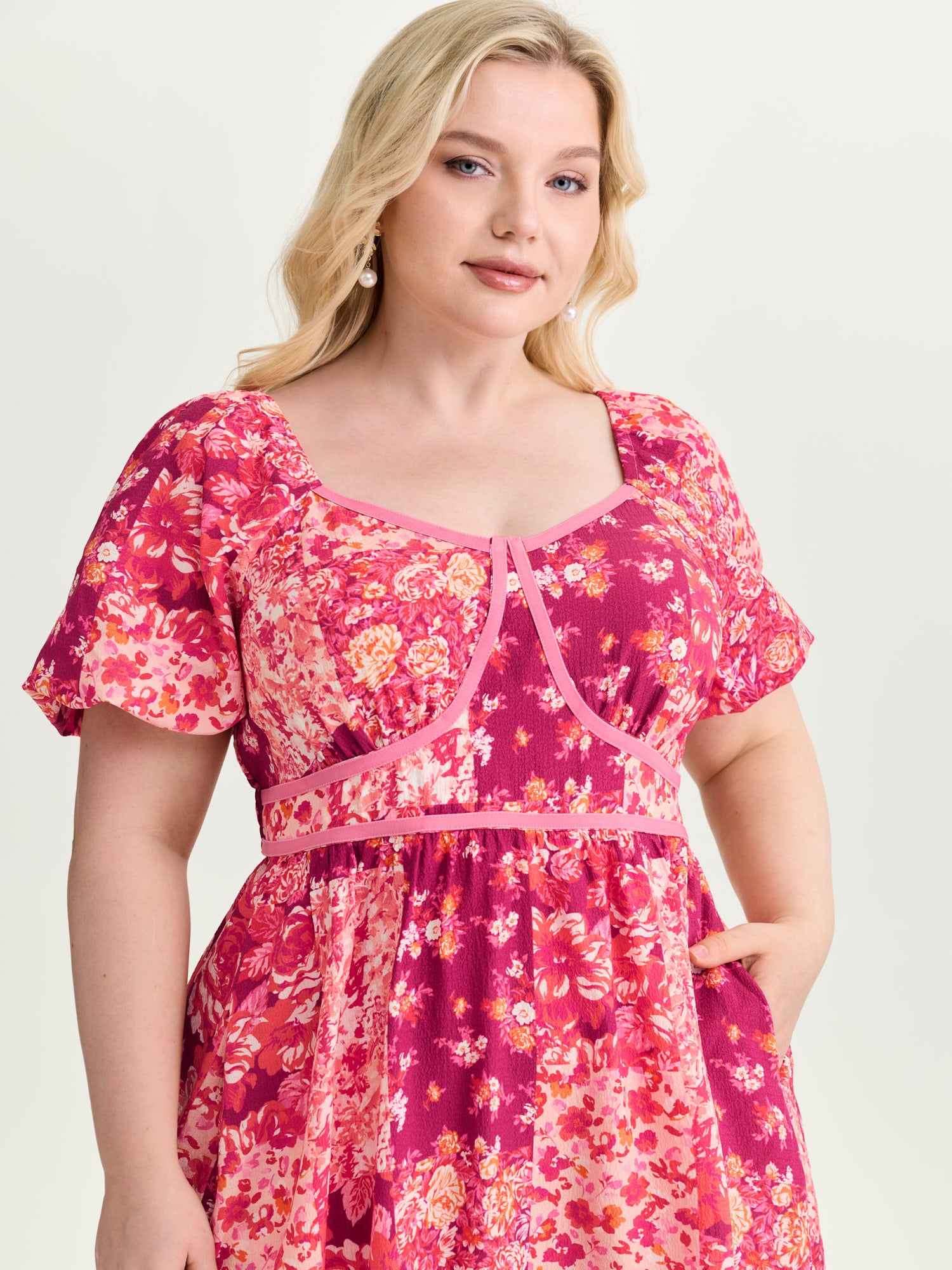 Floral Print Bust-Defining Shirred Midi Dress
