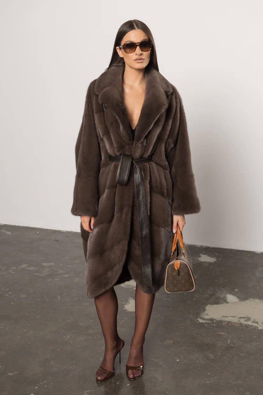 Palton din Blană Naturală de Vizon NAFA, cu Cordon din Piele, Chocolate 425