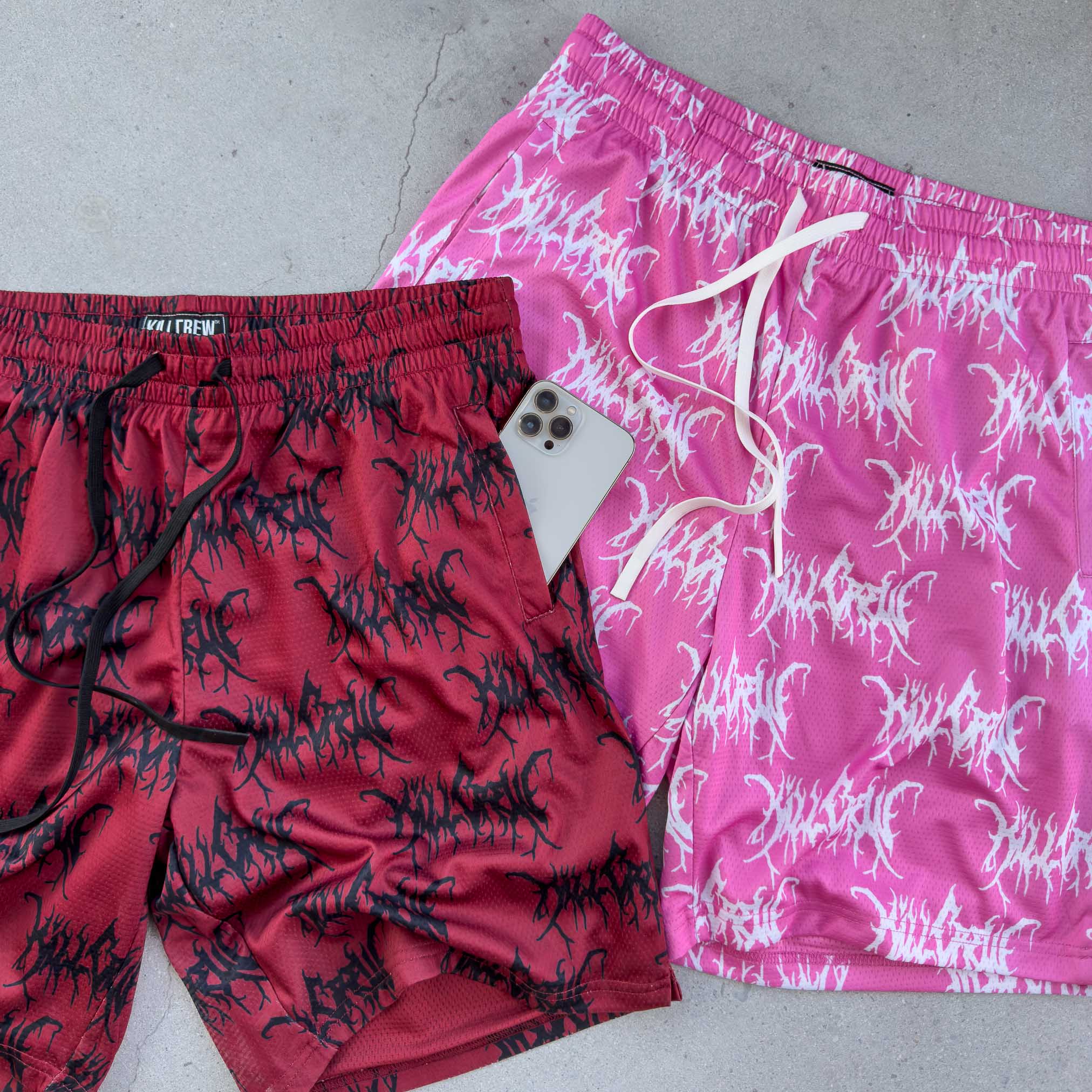 RELAXED CUT SHORTS ALL OVER - RED / BLACK