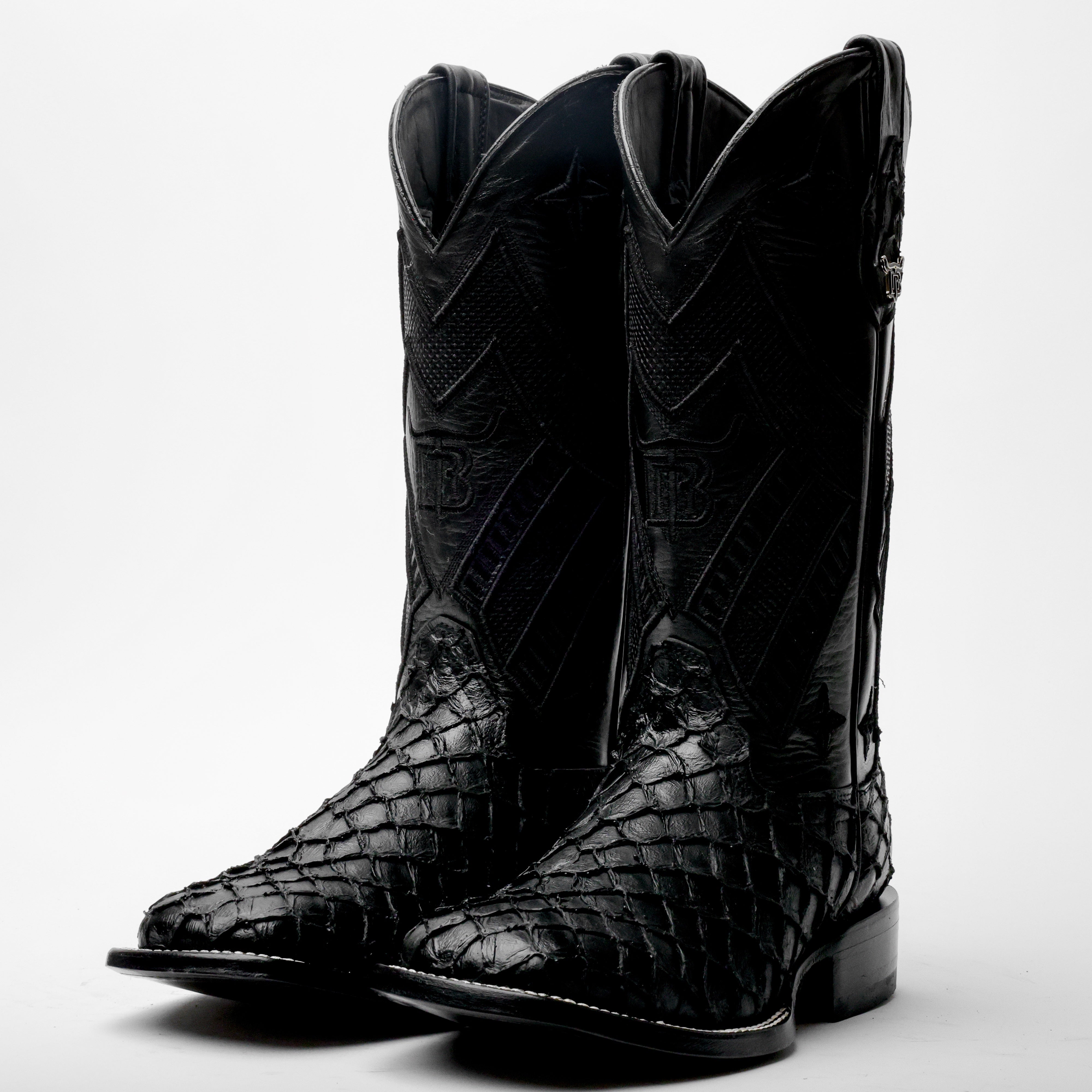 TOTAL BLACK Mini Pirarucu Leather Boots - Square Toe