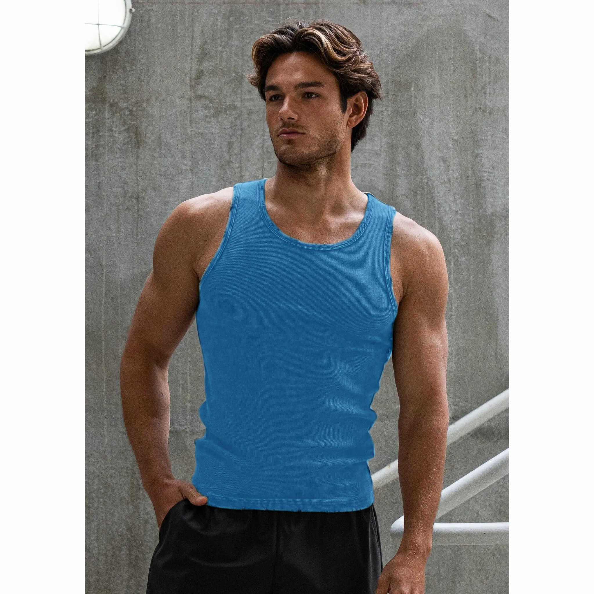 🔥Men’s Ultra-Soft Distressed Fitted Tank