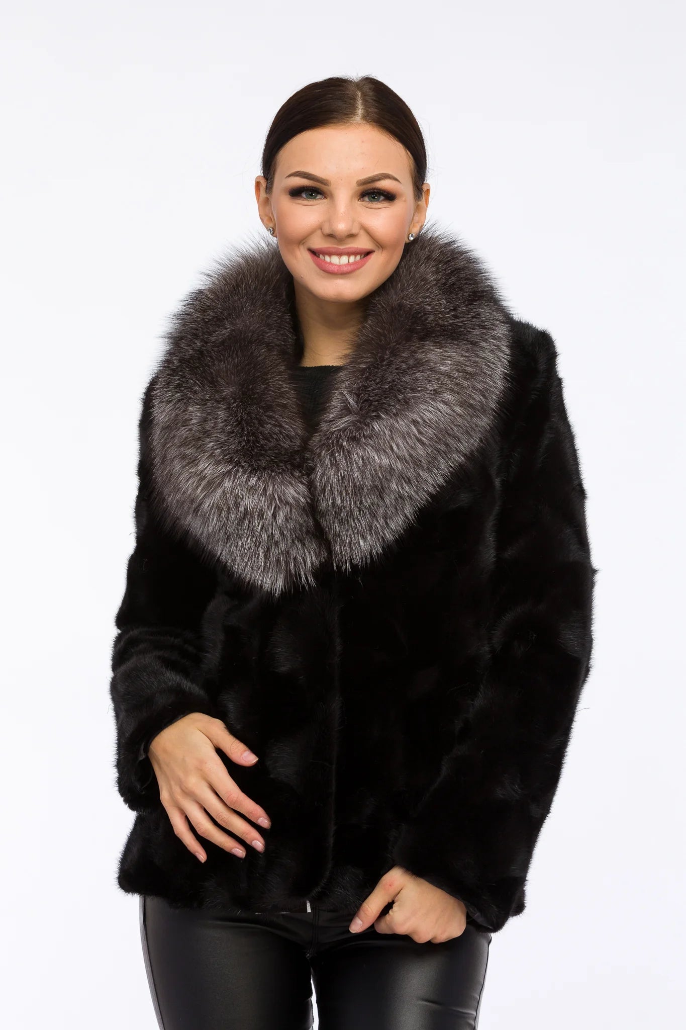 Haină din Blană Naturală de Nurcă cu Guler de Vulpe, Femei, Obsidian și Grey Frost 162