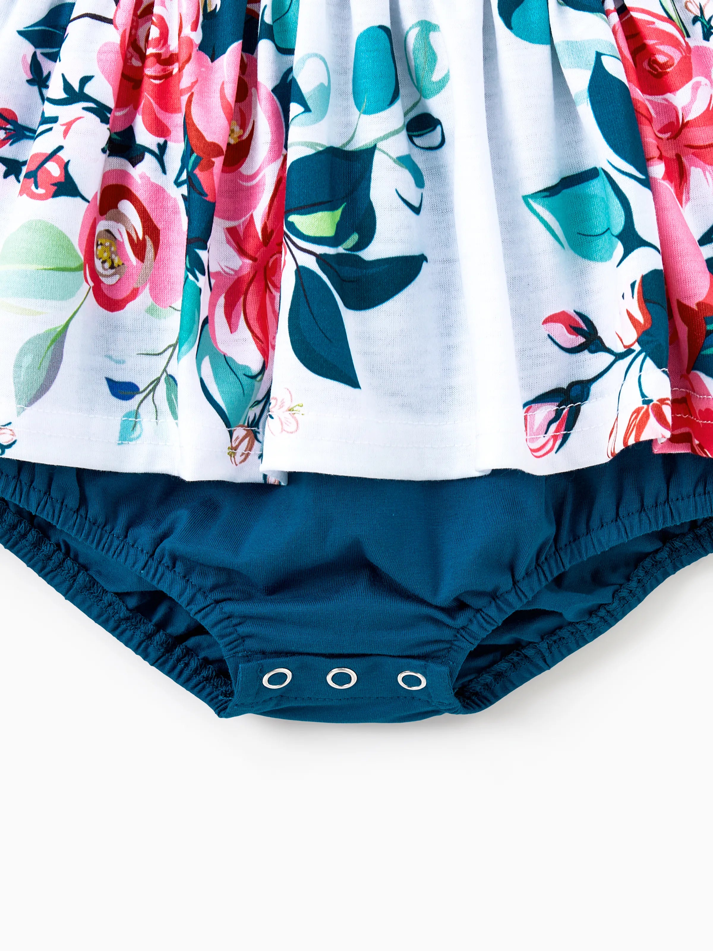 Family Matching Solid V Neck Flutter-sleeve Splicing Floral Print Dresses and Short-sleeve Colorblock T-shirts Sets Azure-