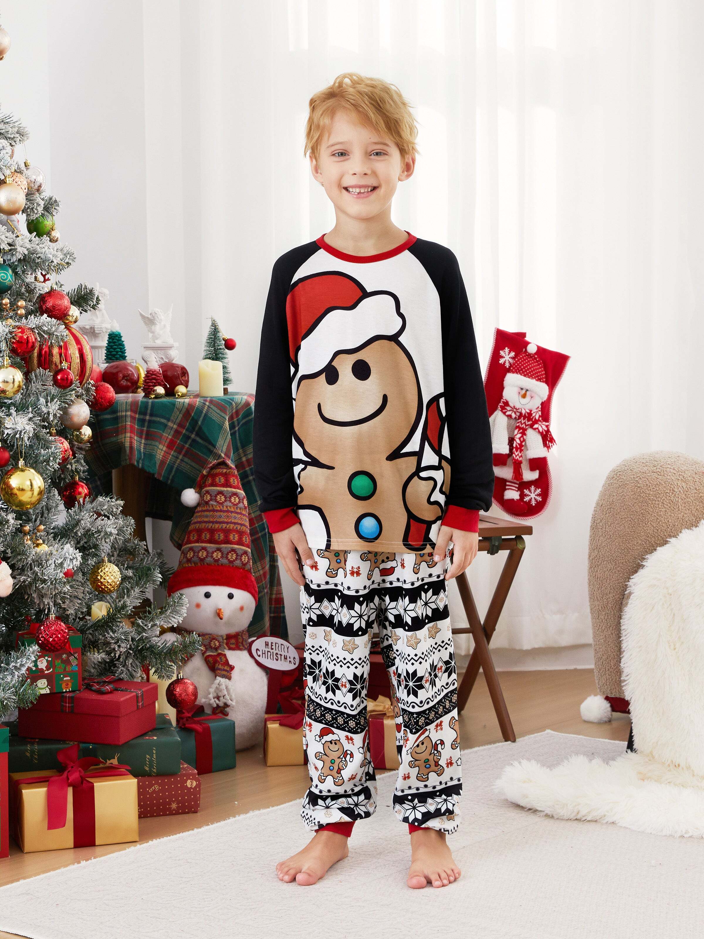 Christmas Family Matching Raglan Sleeves Gingerbread Man Pajamas Sets with Drawstring and Pockets with Christmas Socks red/black