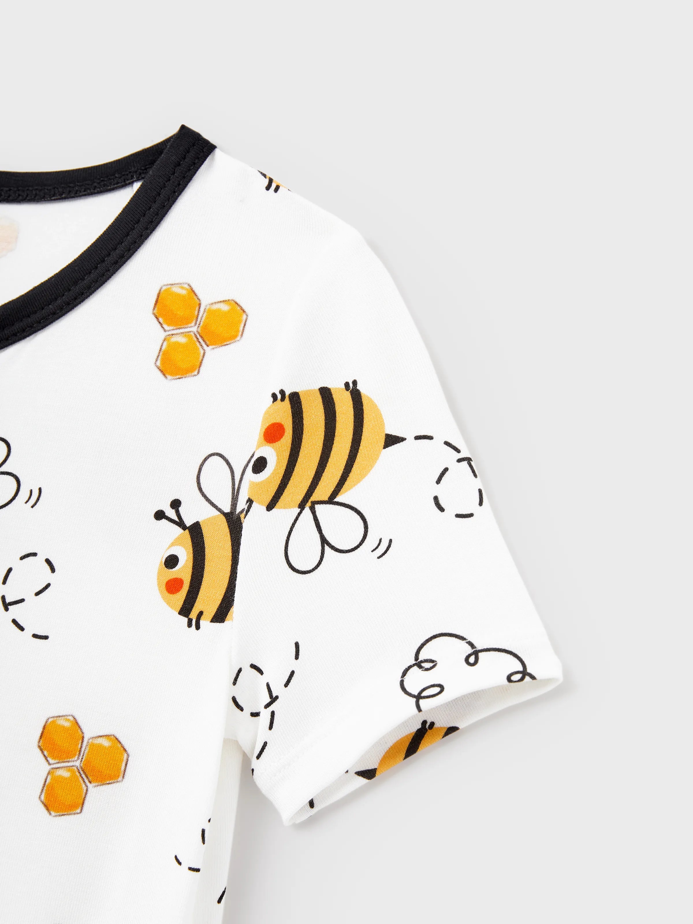 Family Matching Bamboo Pajamas Soft Bamboo Viscose PJs for Men Women Kids Toddler, Cute Bee Print Sleepwear with Short Sleeve Top and Long Pants White