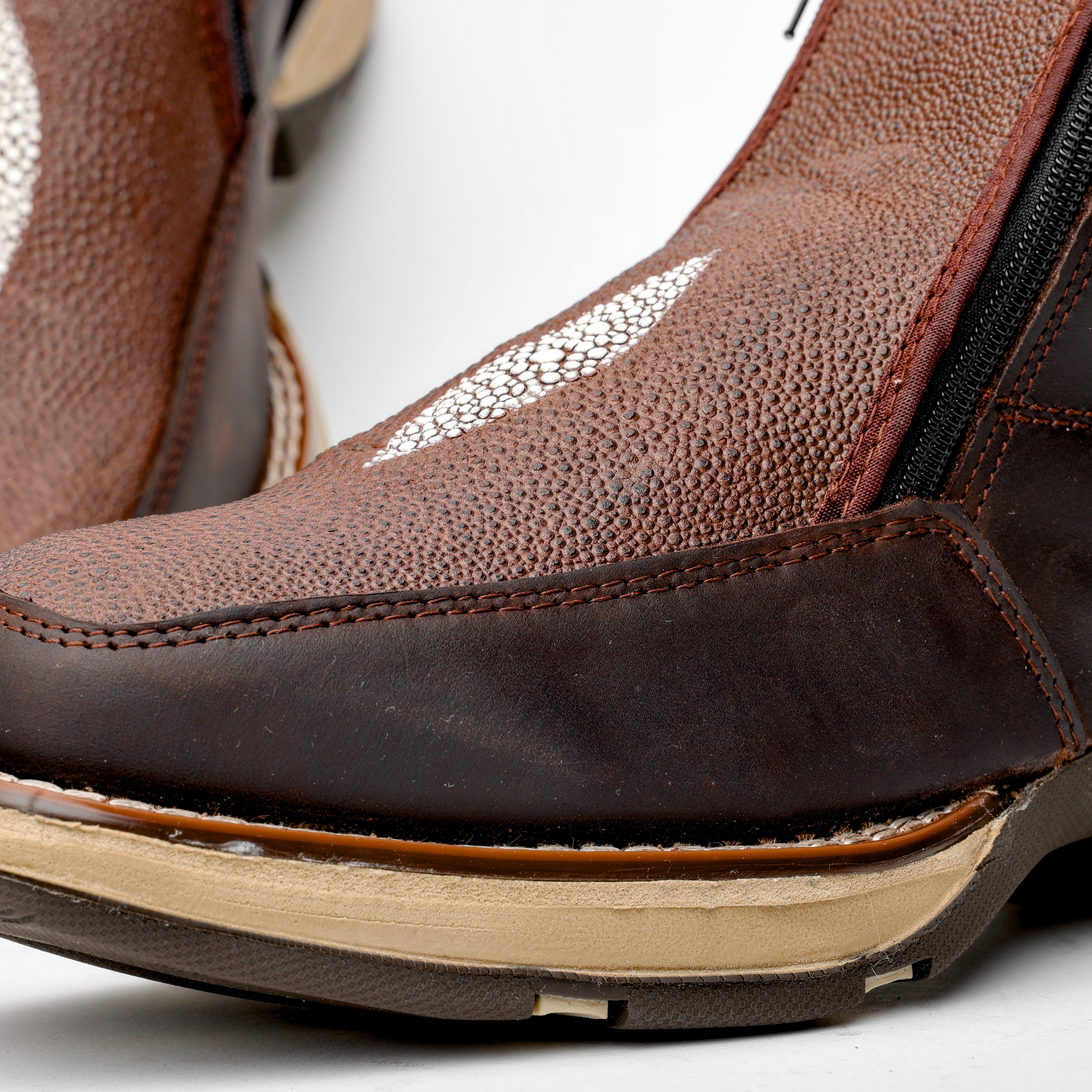 Brown Stingray Leather Botin With 3D Lightweight Soles - Square Toe
