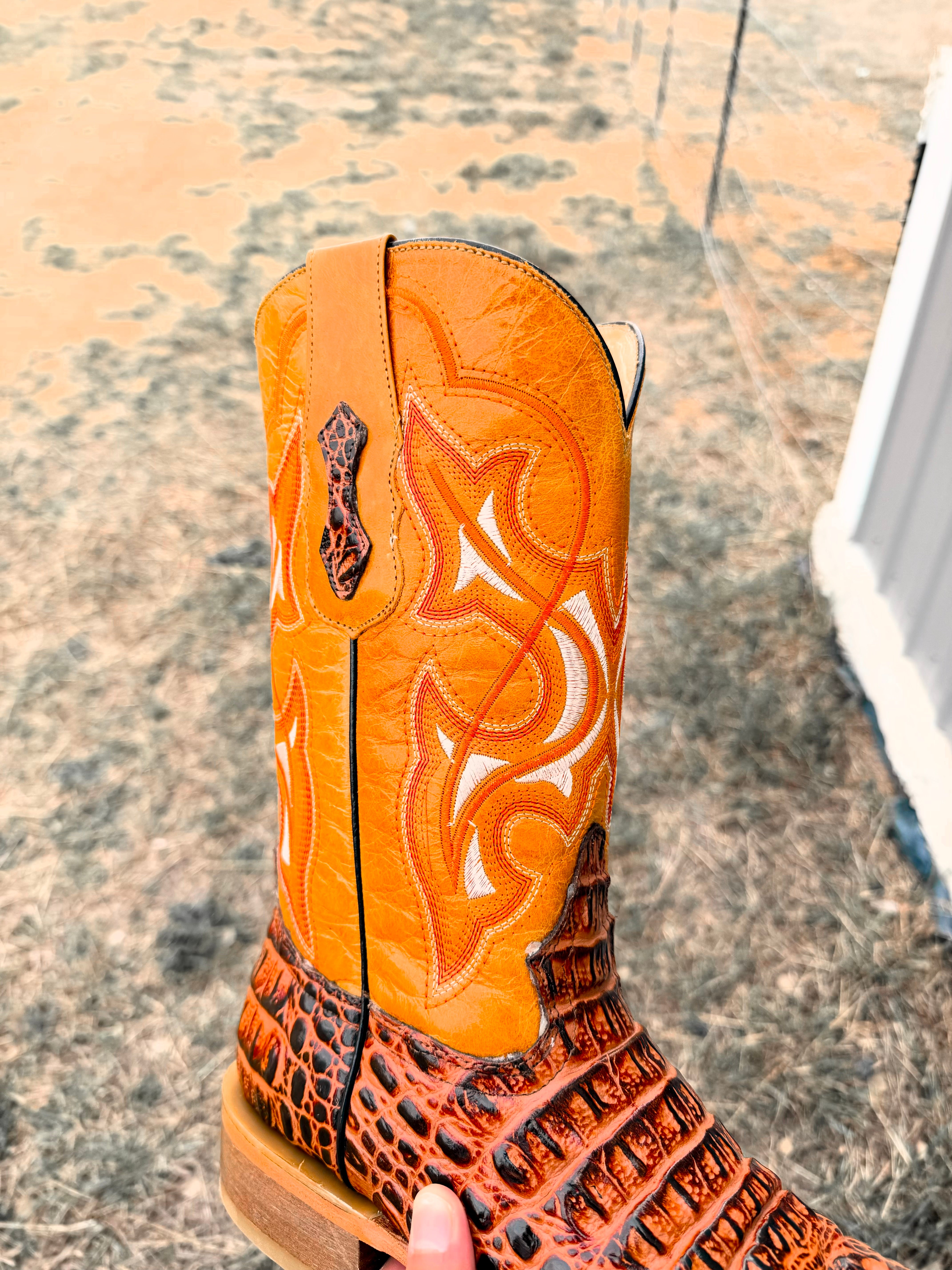 BLOWOUT SALE BOOT #22🚨