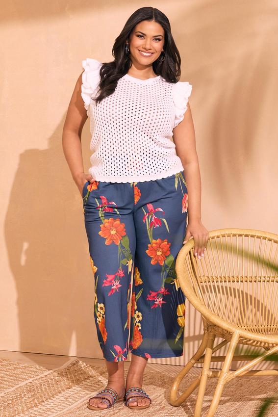 Plus Size Floral Wide Leg Cropped Pants