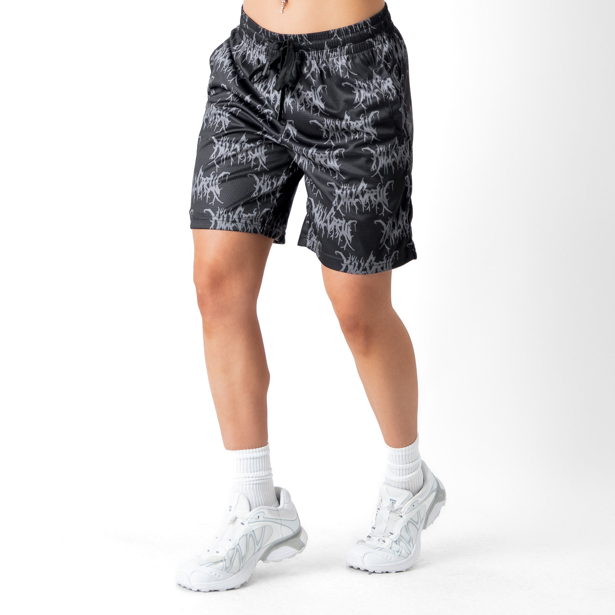 RELAXED CUT SHORTS ALL OVER - BLACKOUT