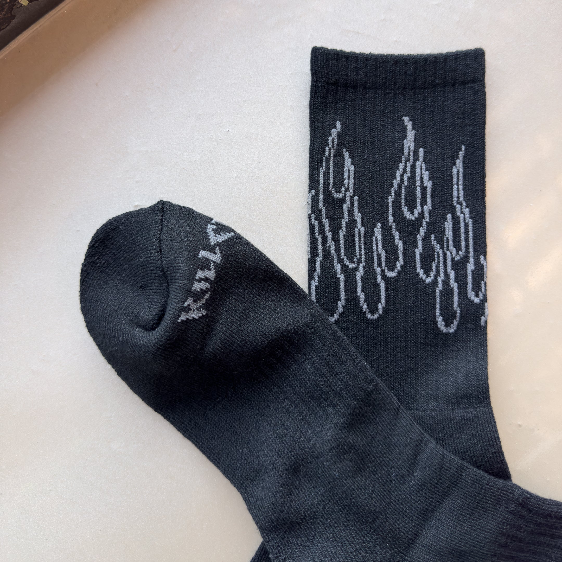FLAME HIGH SOCKS - BLACKOUT